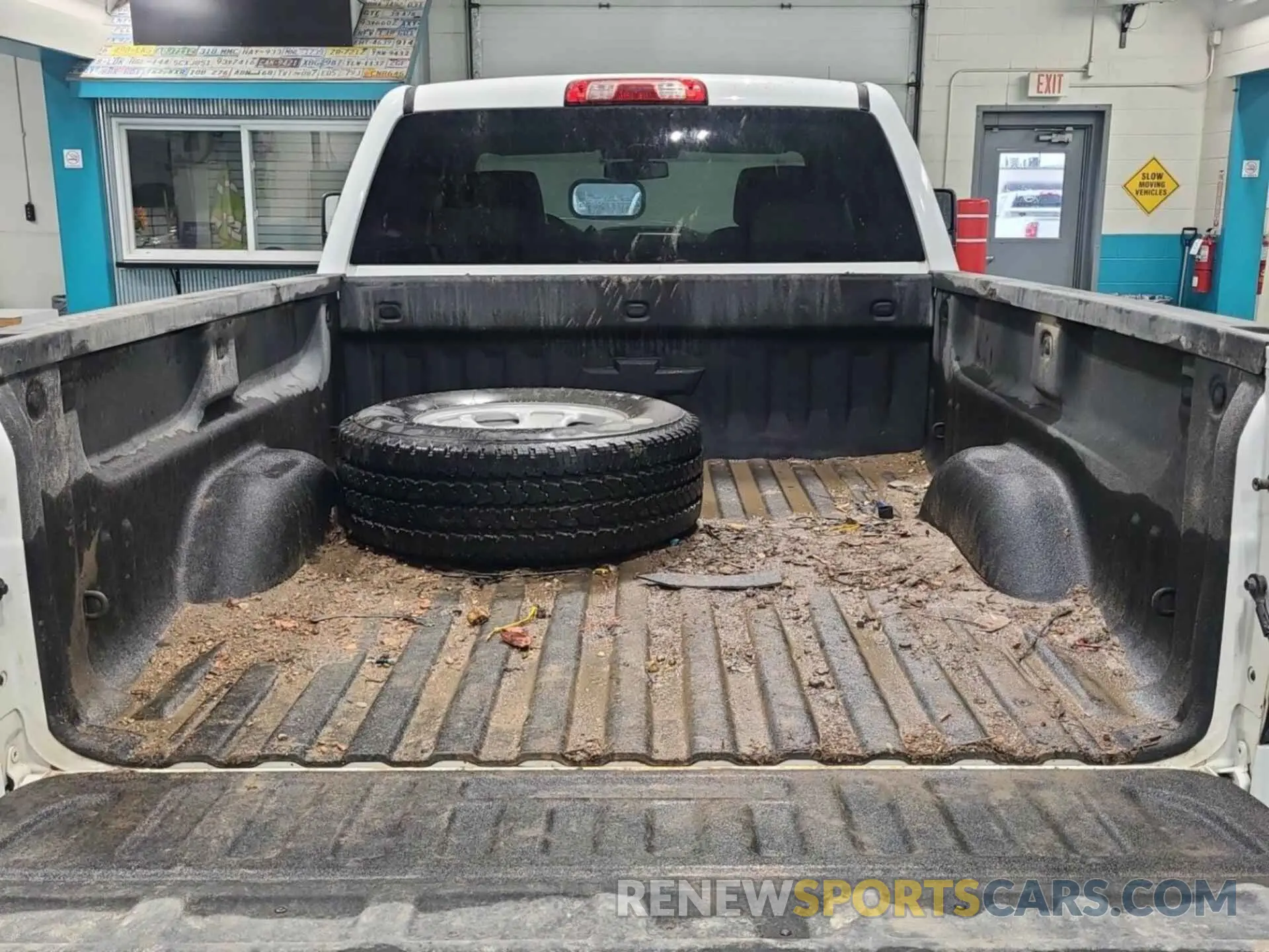 7 Photograph of a damaged car 2GC2KREG6K1117389 CHEVROLET SILVERADO 2019