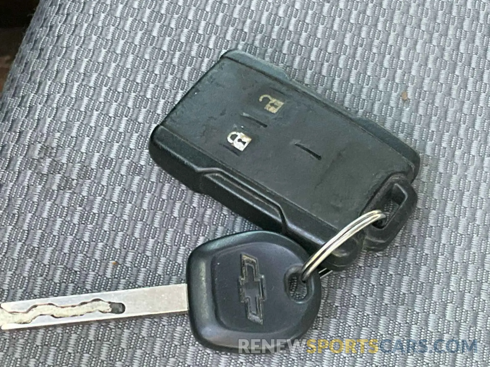 10 Photograph of a damaged car 2GC2KREG6K1181982 CHEVROLET SILVERADO 2019