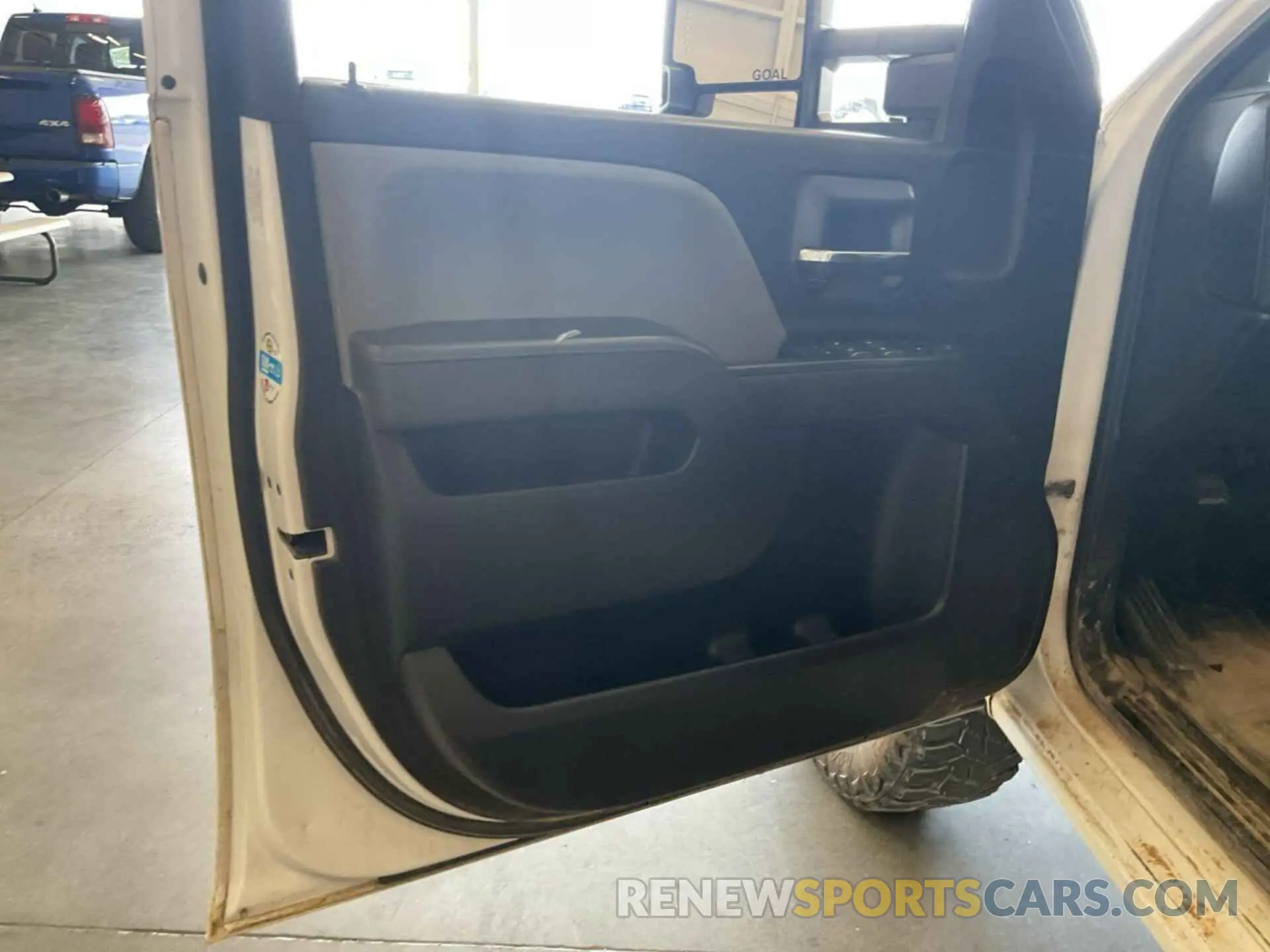 23 Photograph of a damaged car 2GC2KREG6K1181982 CHEVROLET SILVERADO 2019