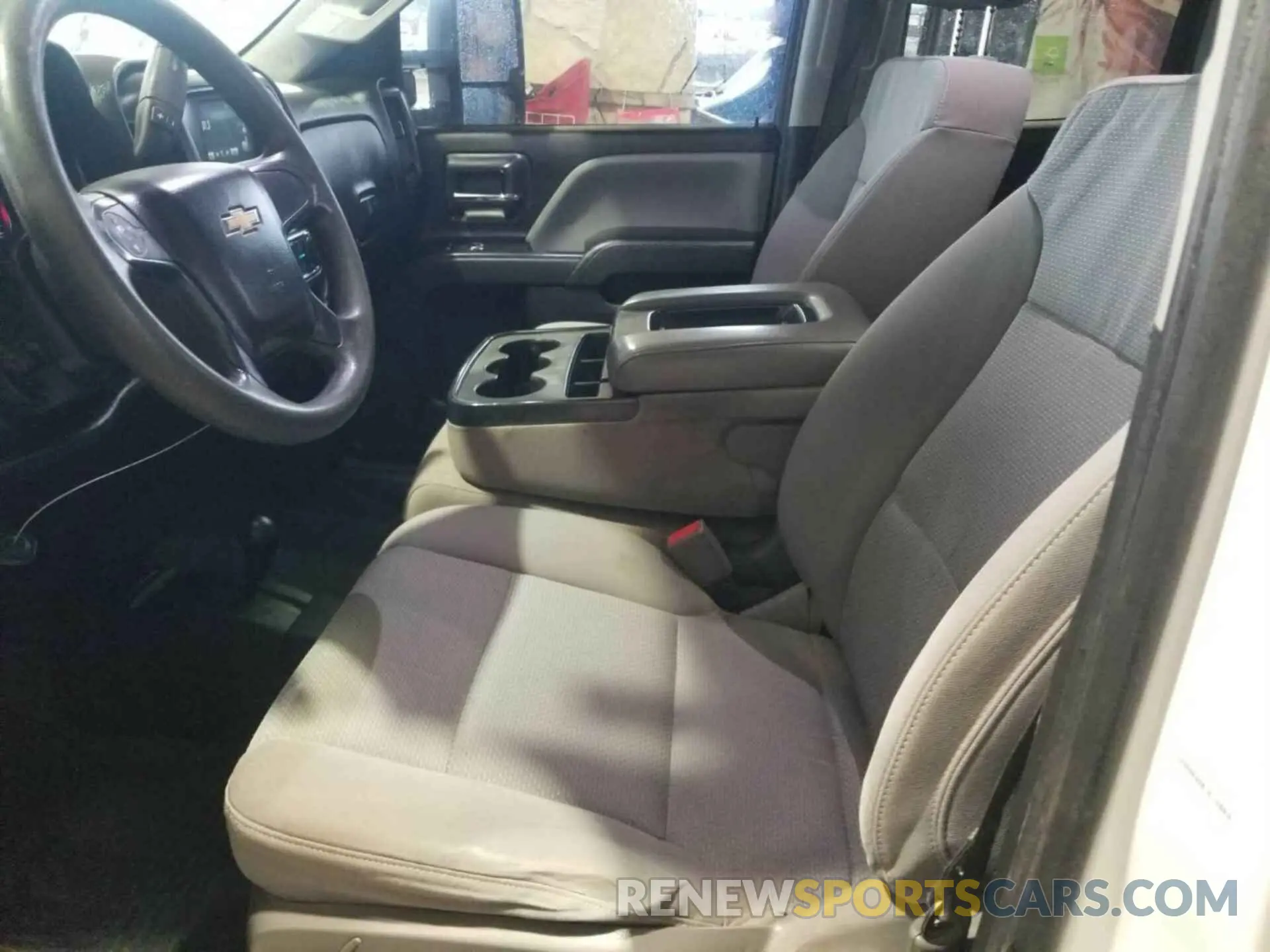 14 Photograph of a damaged car 2GC2KREG8K1118401 CHEVROLET SILVERADO 2019