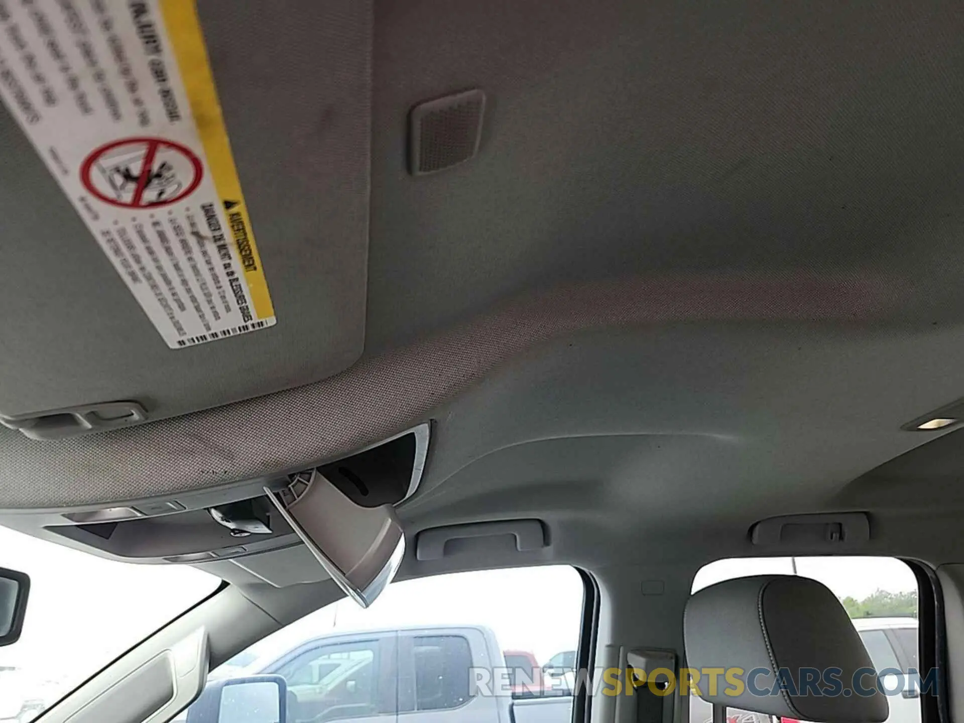 21 Photograph of a damaged car 2GC2KREG8K1118401 CHEVROLET SILVERADO 2019
