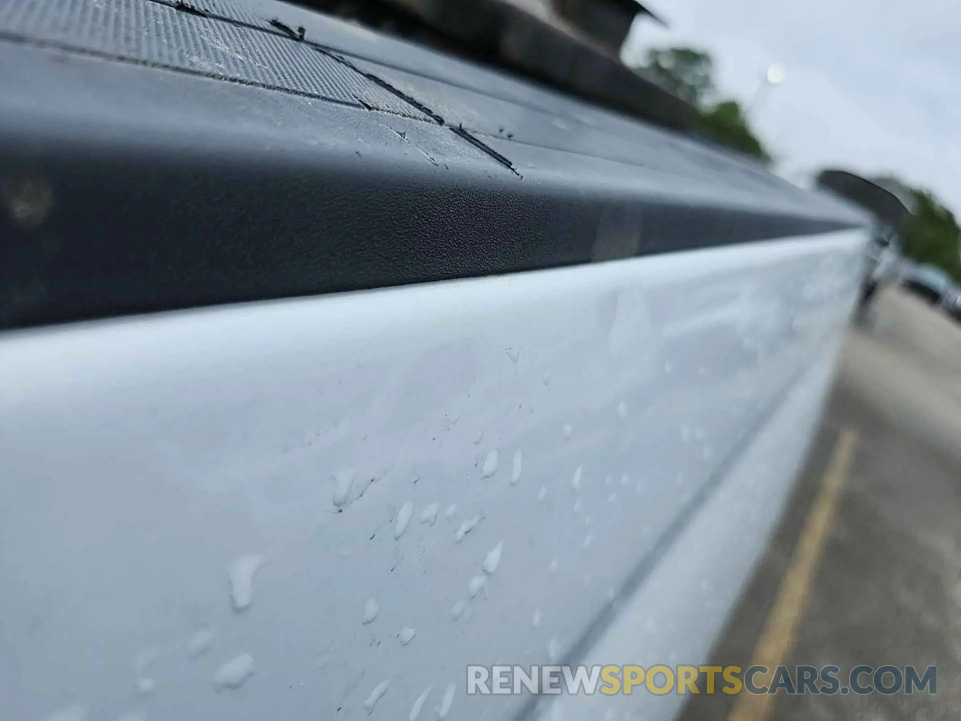 29 Photograph of a damaged car 2GC2KREG8K1118401 CHEVROLET SILVERADO 2019