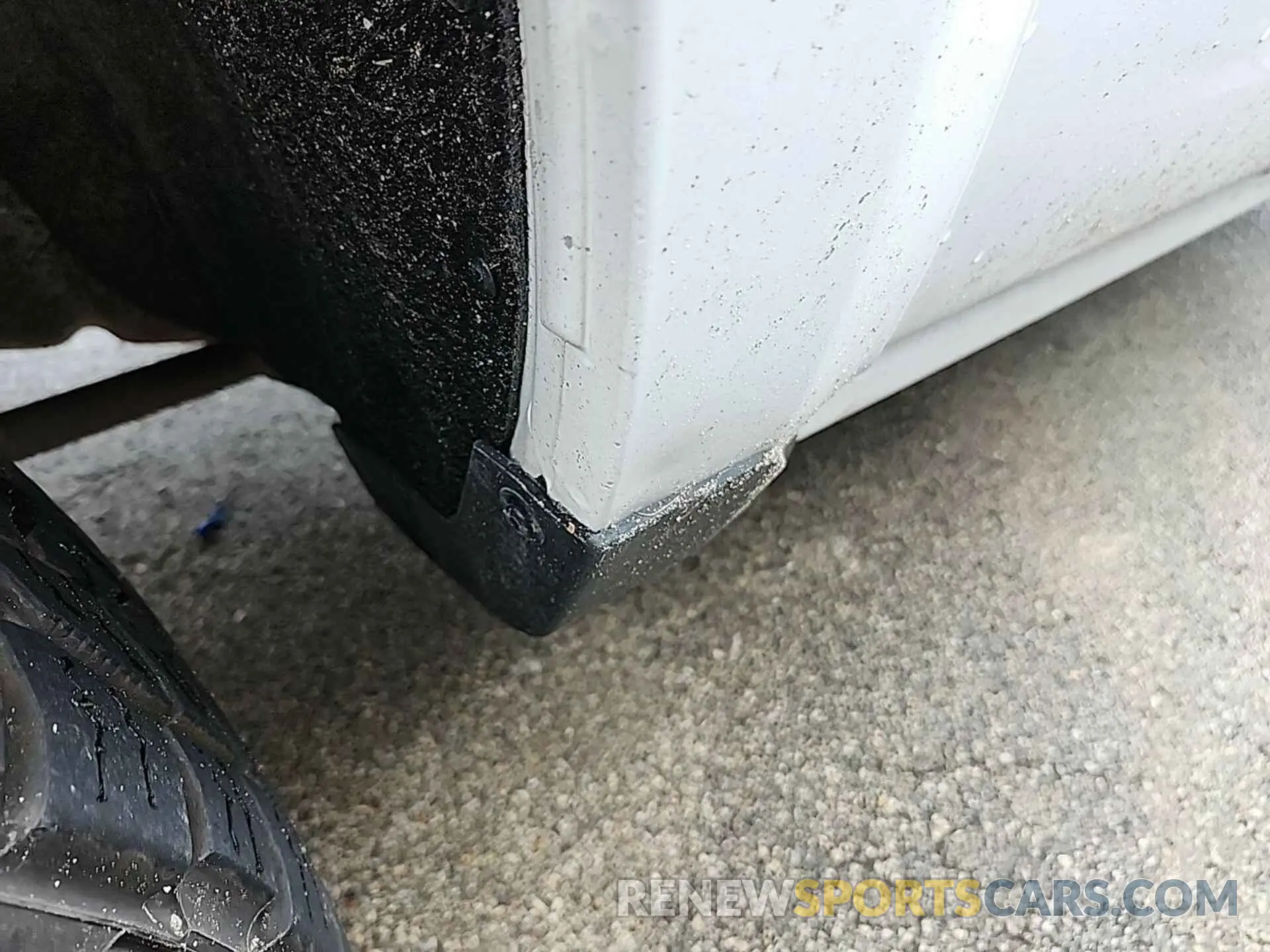 5 Photograph of a damaged car 2GC2KREG8K1118401 CHEVROLET SILVERADO 2019