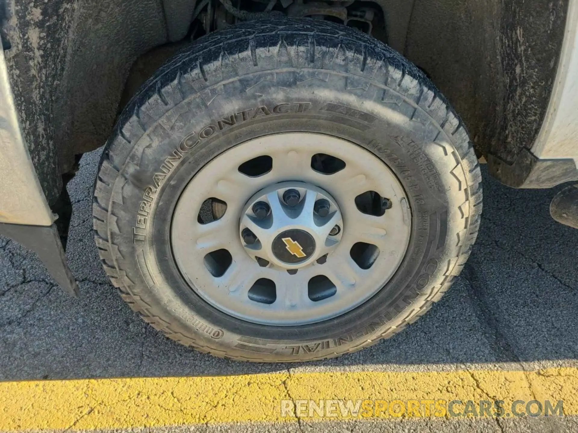 1 Photograph of a damaged car 2GC2KREG8K1187394 CHEVROLET SILVERADO 2019