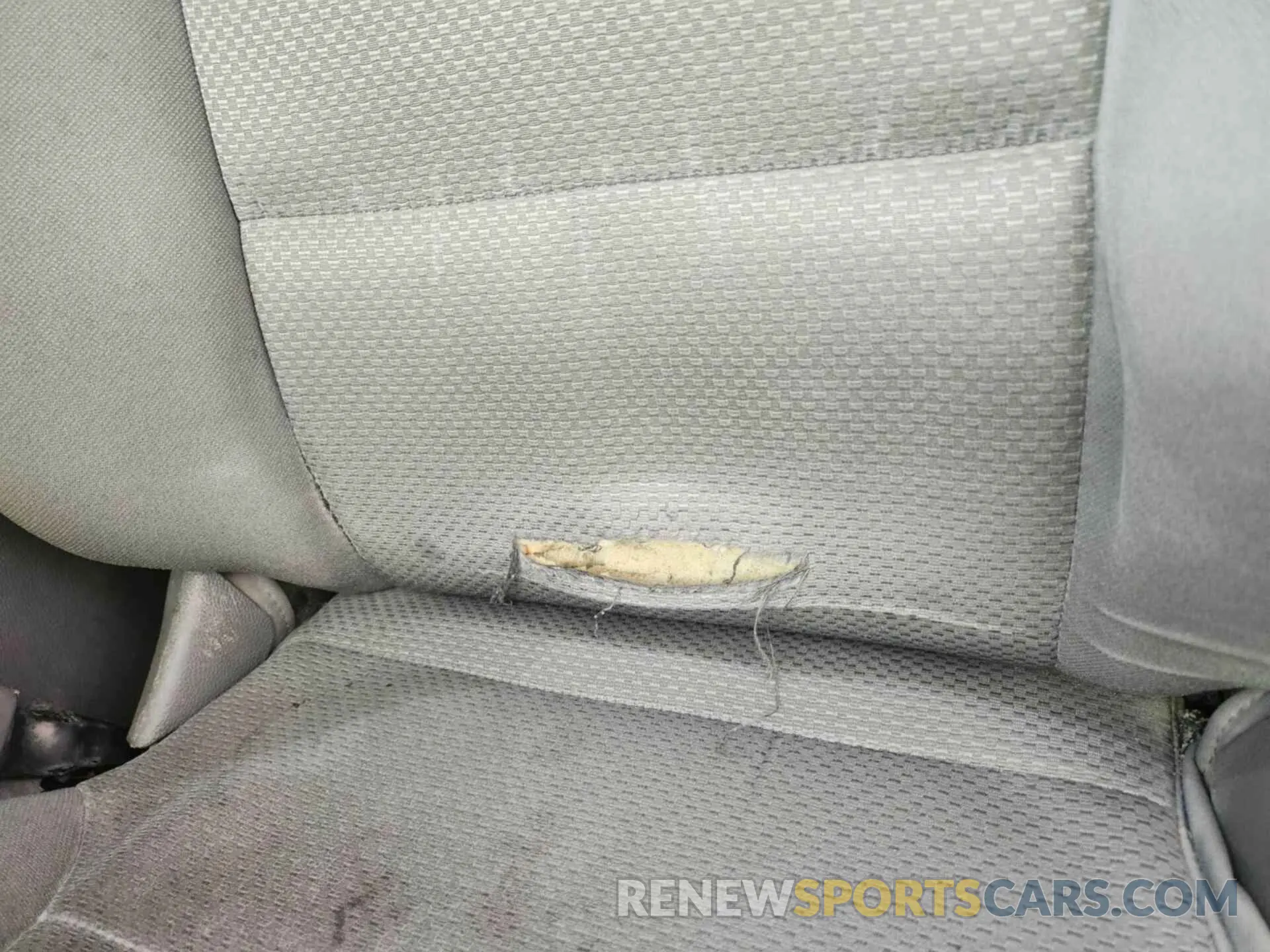 28 Photograph of a damaged car 2GC2KREG8K1209197 CHEVROLET SILVERADO 2019
