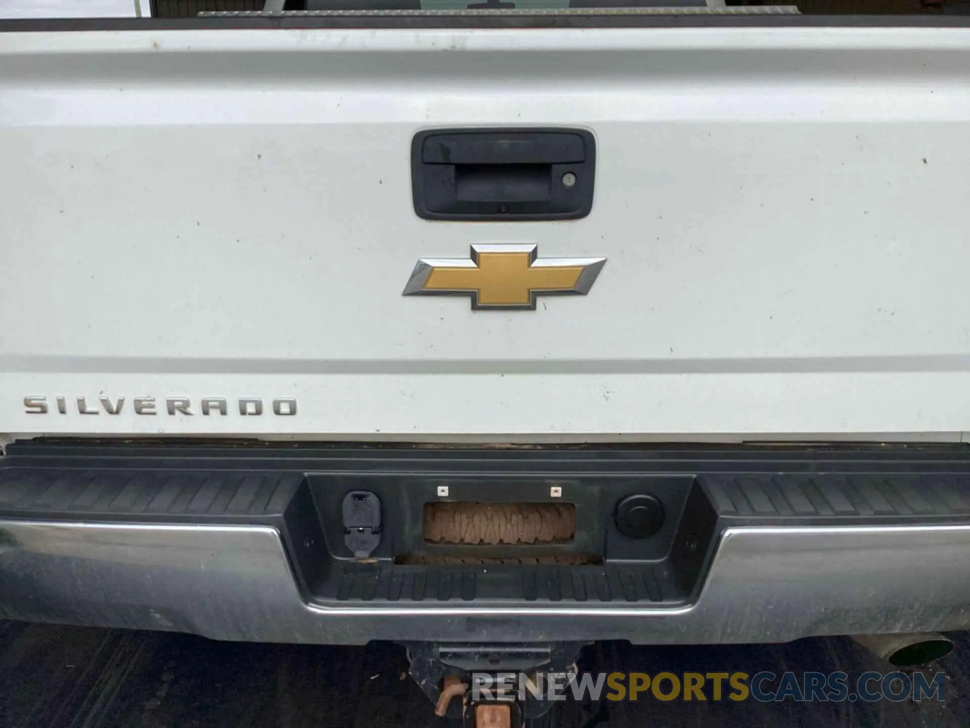 10 Photograph of a damaged car 2GC2KREG9K1155599 CHEVROLET SILVERADO 2019