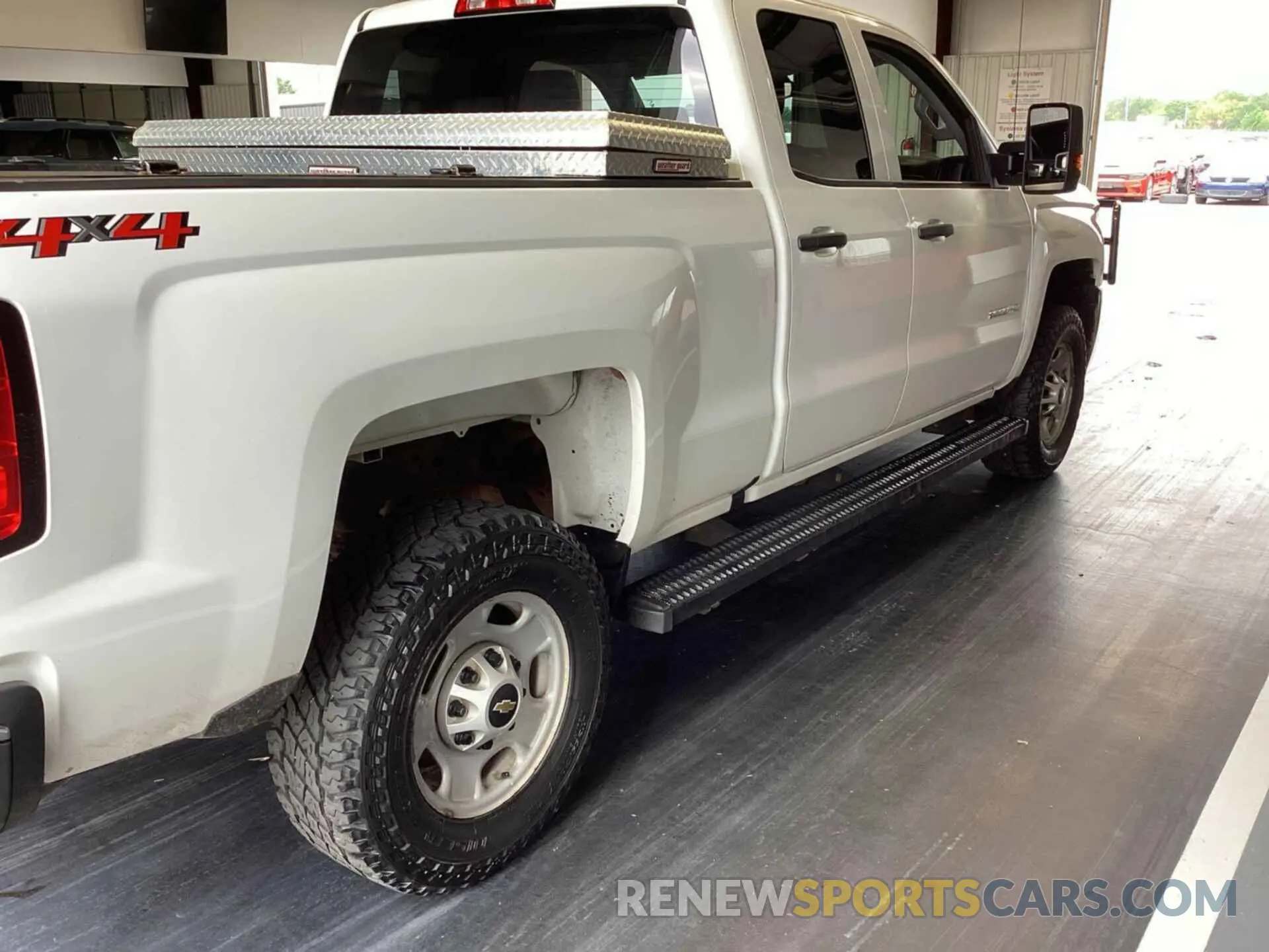 16 Photograph of a damaged car 2GC2KREG9K1155599 CHEVROLET SILVERADO 2019