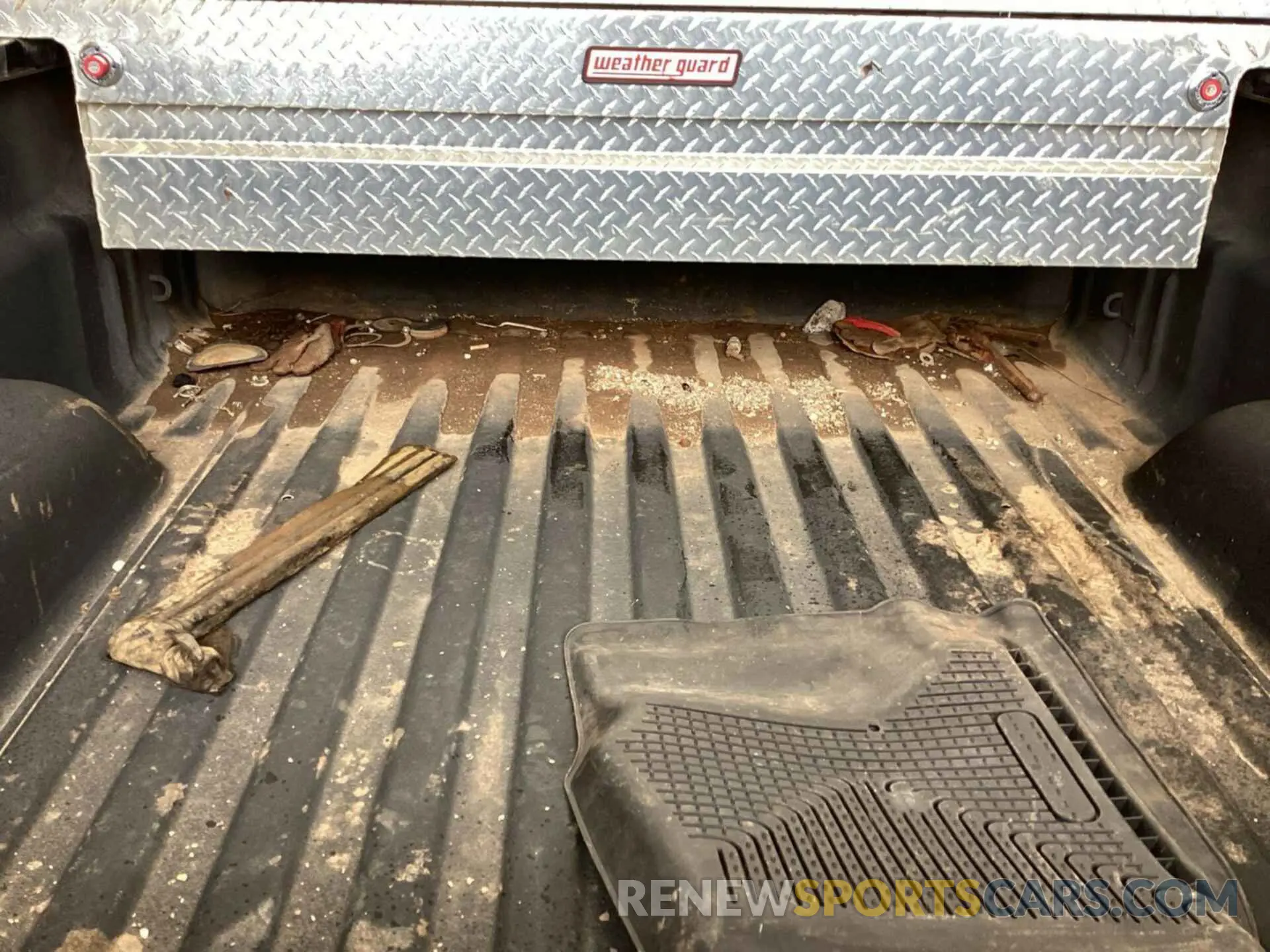 27 Photograph of a damaged car 2GC2KREG9K1155599 CHEVROLET SILVERADO 2019