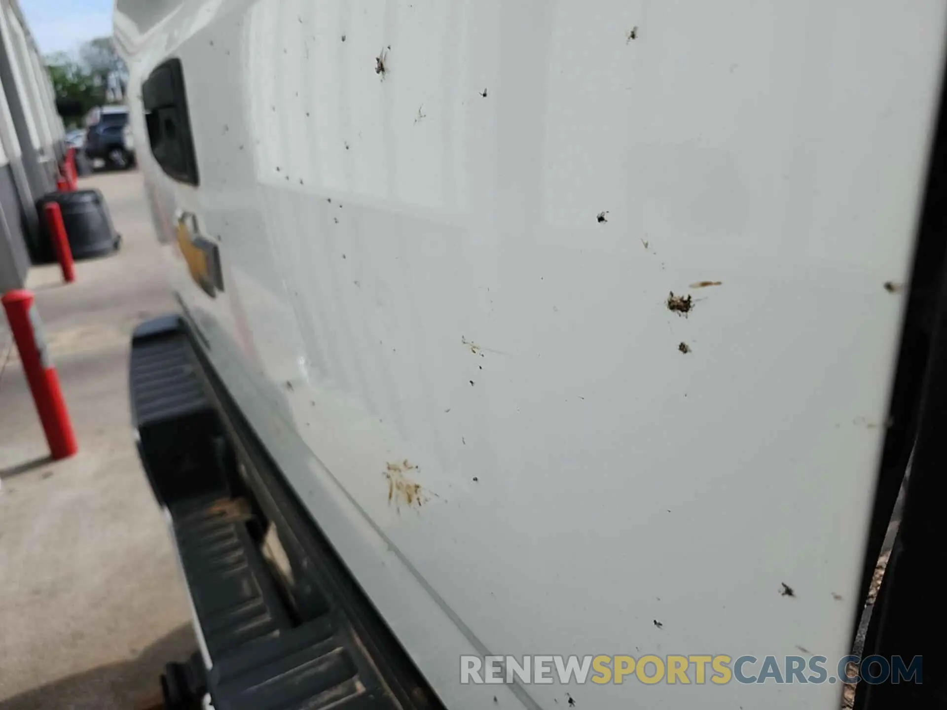 31 Photograph of a damaged car 2GC2KREG9K1155599 CHEVROLET SILVERADO 2019