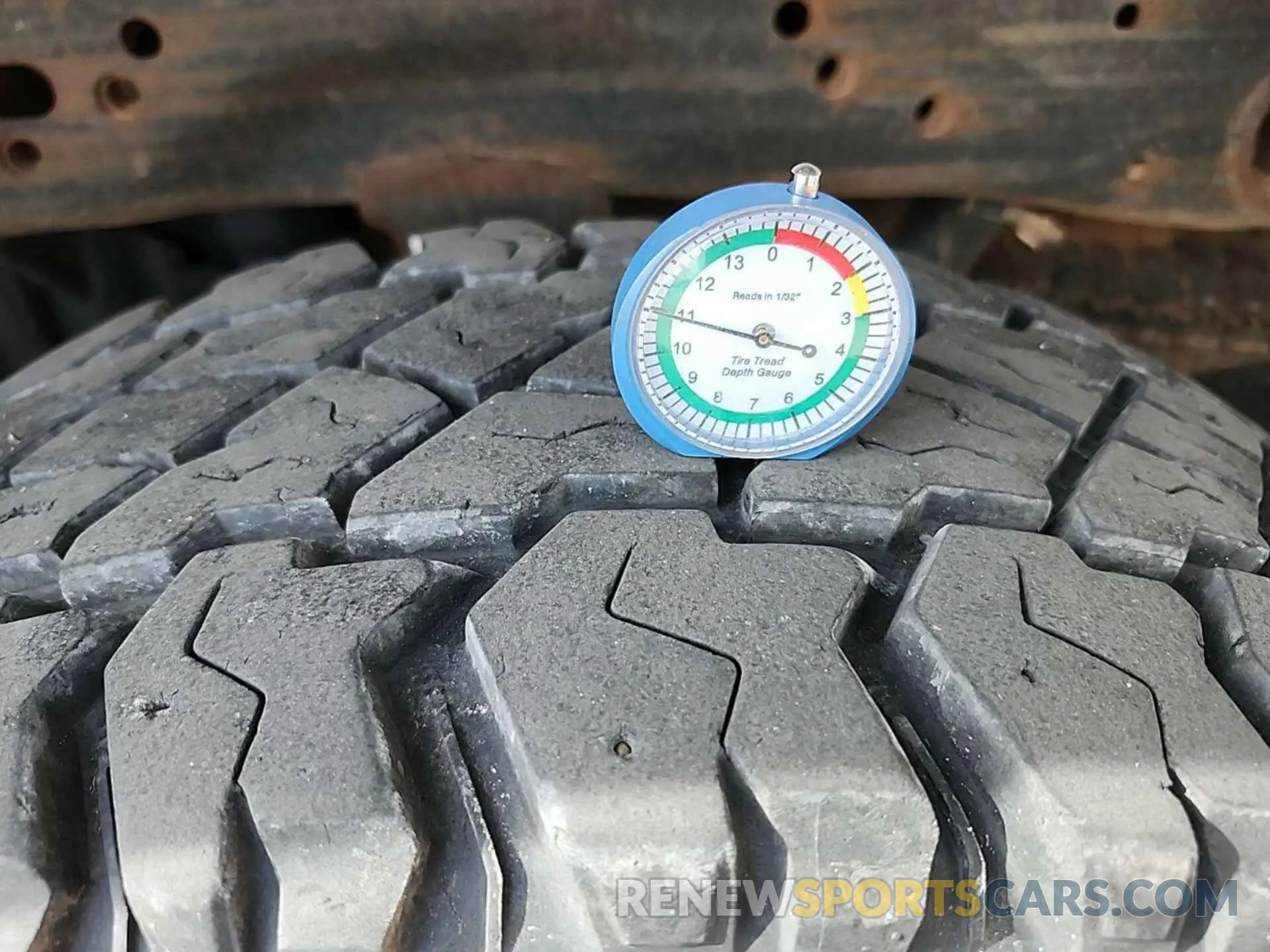 9 Photograph of a damaged car 2GC2KREG9K1155599 CHEVROLET SILVERADO 2019