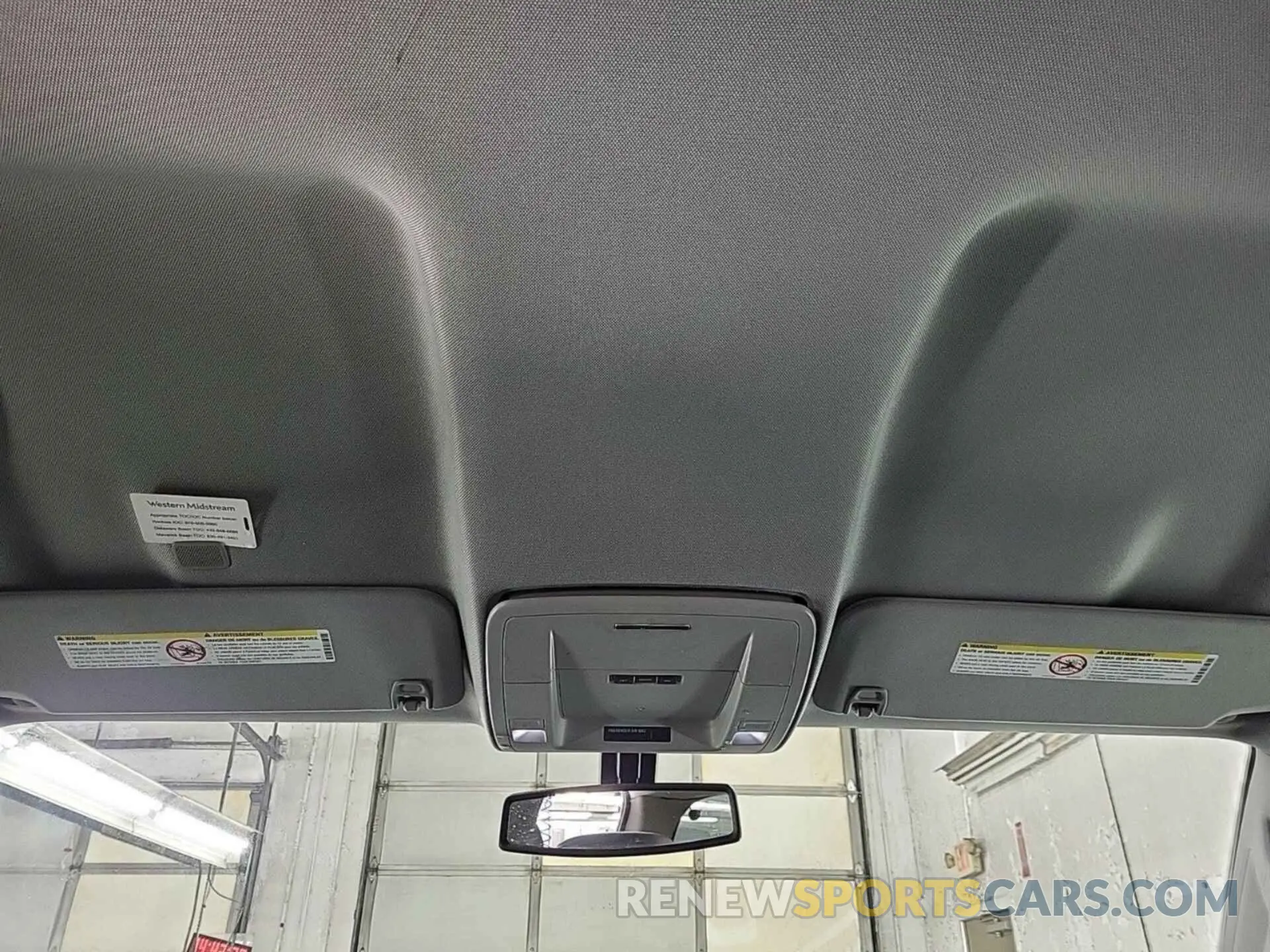 24 Photograph of a damaged car 2GC2KREG9K1158633 CHEVROLET SILVERADO 2019