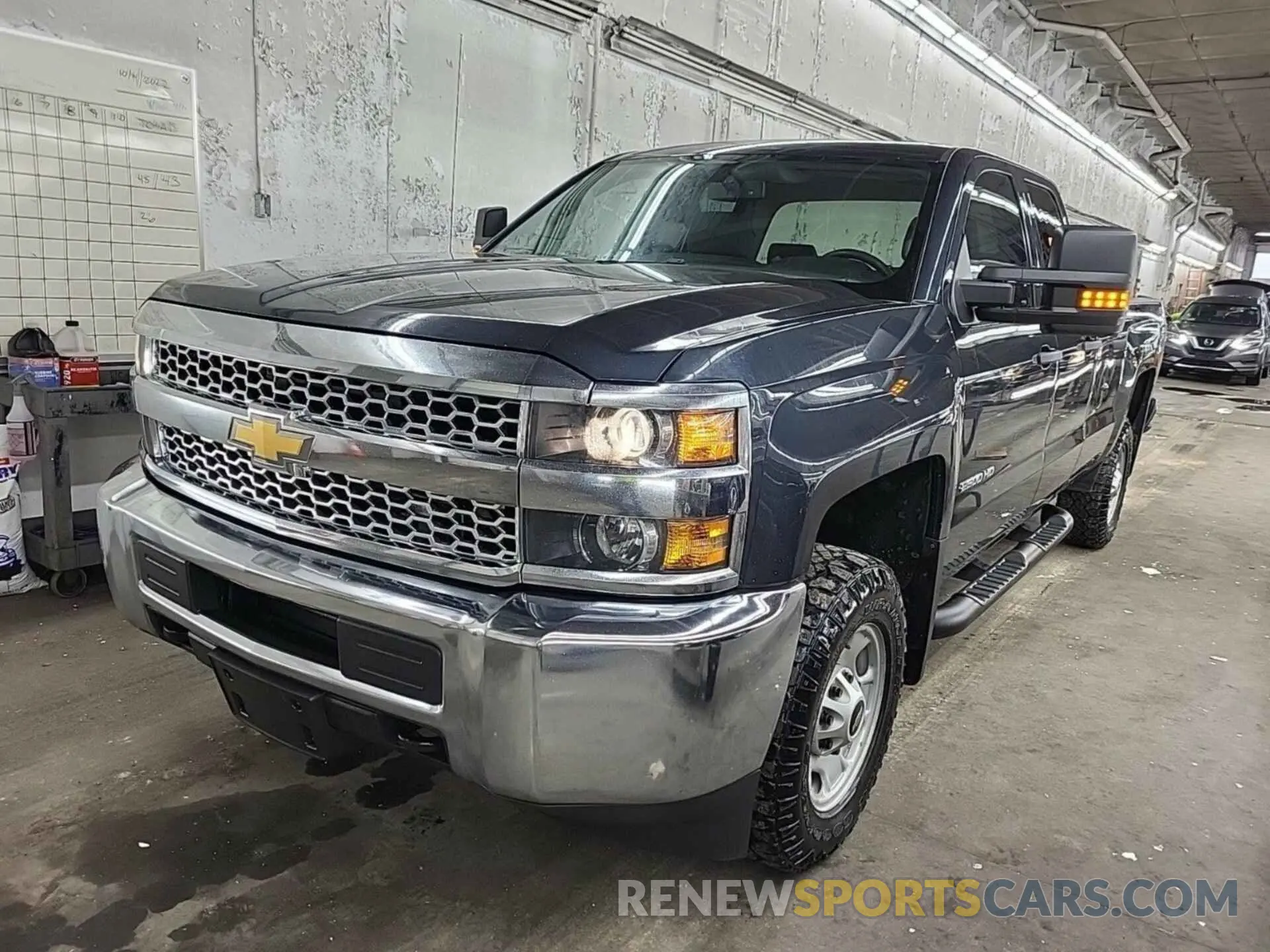 3 Photograph of a damaged car 2GC2KREG9K1158633 CHEVROLET SILVERADO 2019