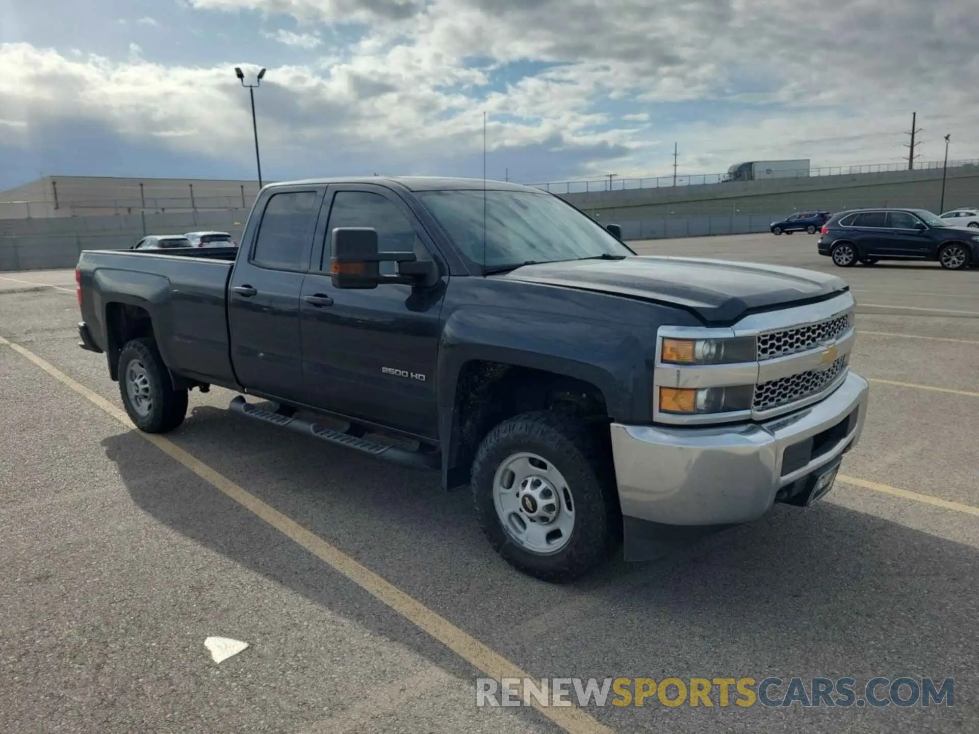 43 Photograph of a damaged car 2GC2KREG9K1158633 CHEVROLET SILVERADO 2019