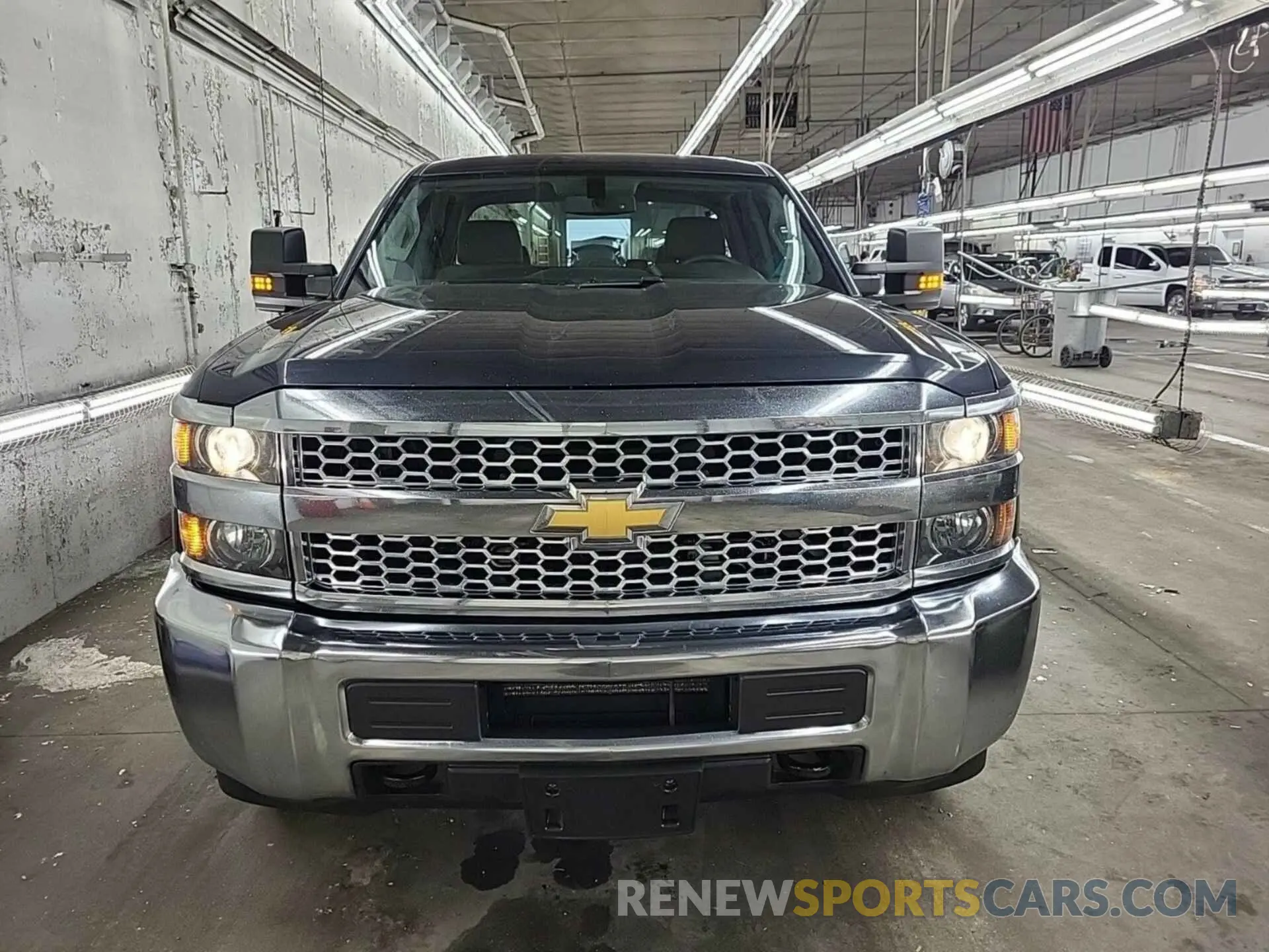 48 Photograph of a damaged car 2GC2KREG9K1158633 CHEVROLET SILVERADO 2019