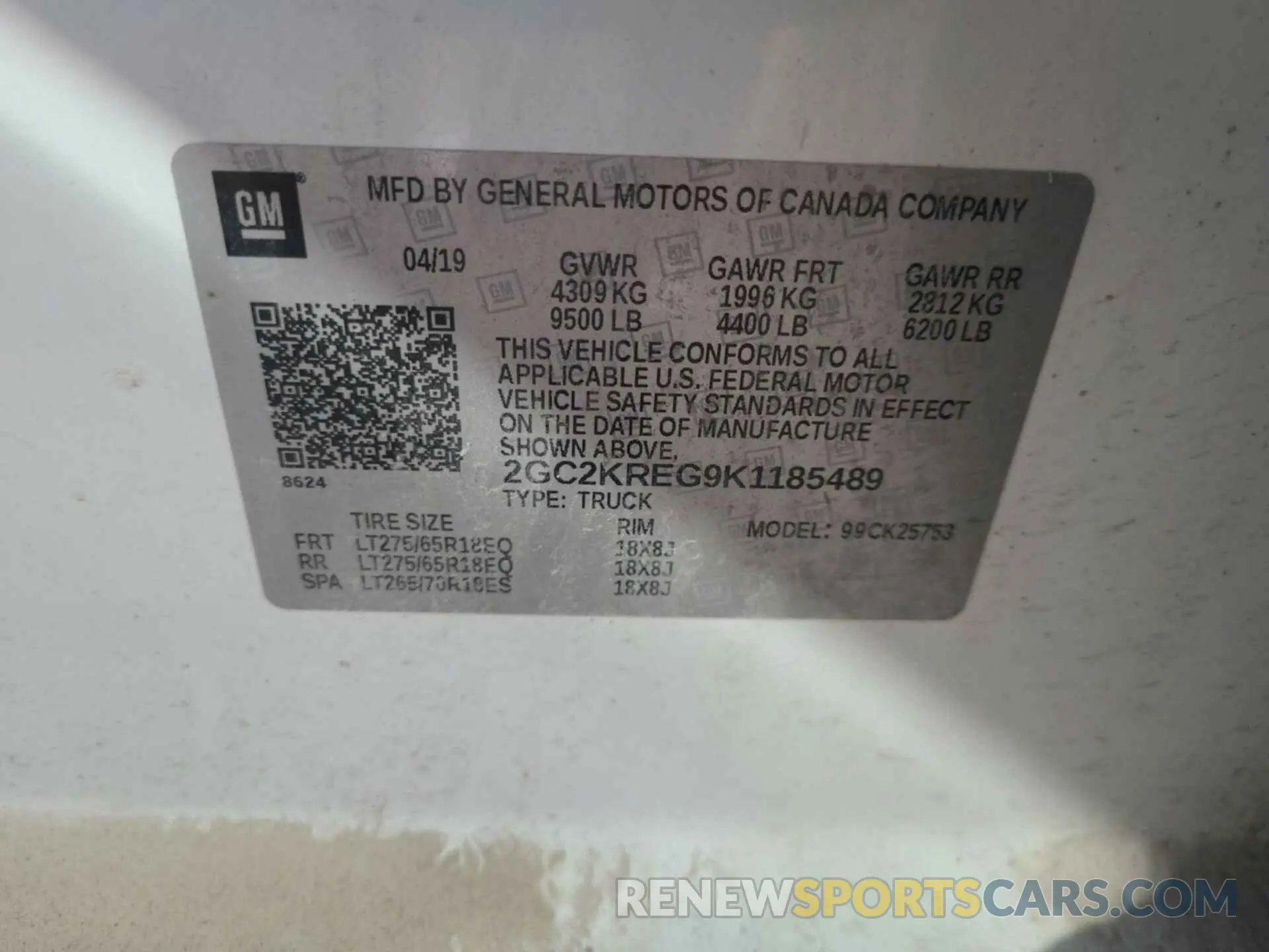 19 Photograph of a damaged car 2GC2KREG9K1185489 CHEVROLET SILVERADO 2019