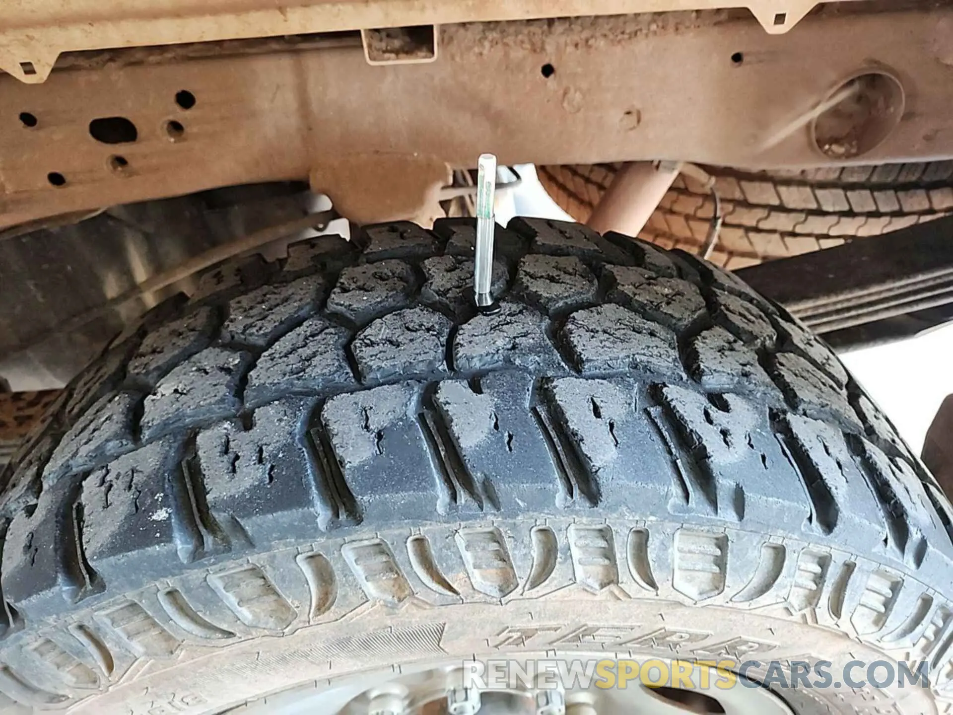 1 Photograph of a damaged car 2GC2KREGXK1132154 CHEVROLET SILVERADO 2019