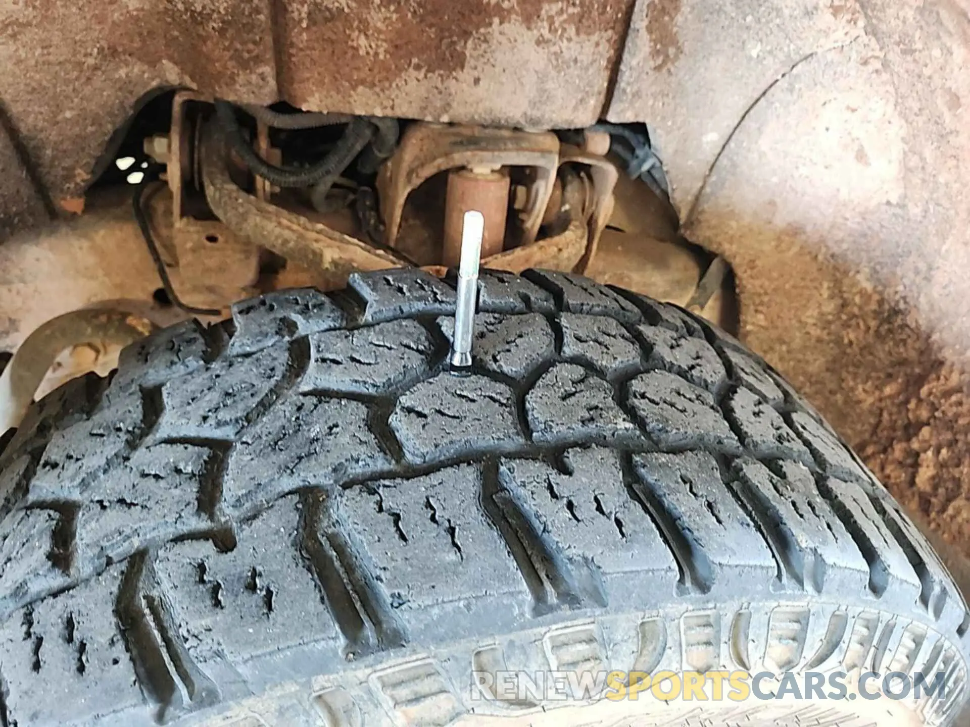 16 Photograph of a damaged car 2GC2KREGXK1132154 CHEVROLET SILVERADO 2019