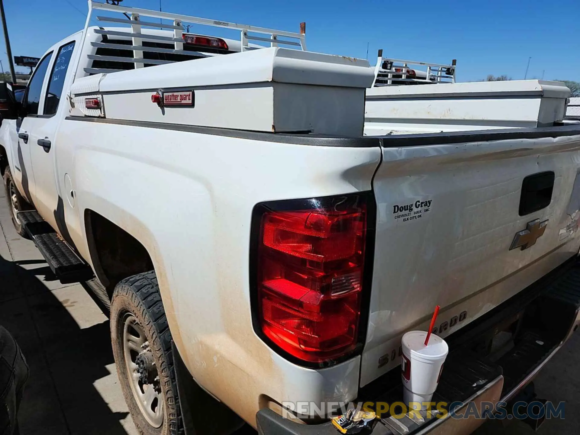 17 Photograph of a damaged car 2GC2KREGXK1132154 CHEVROLET SILVERADO 2019
