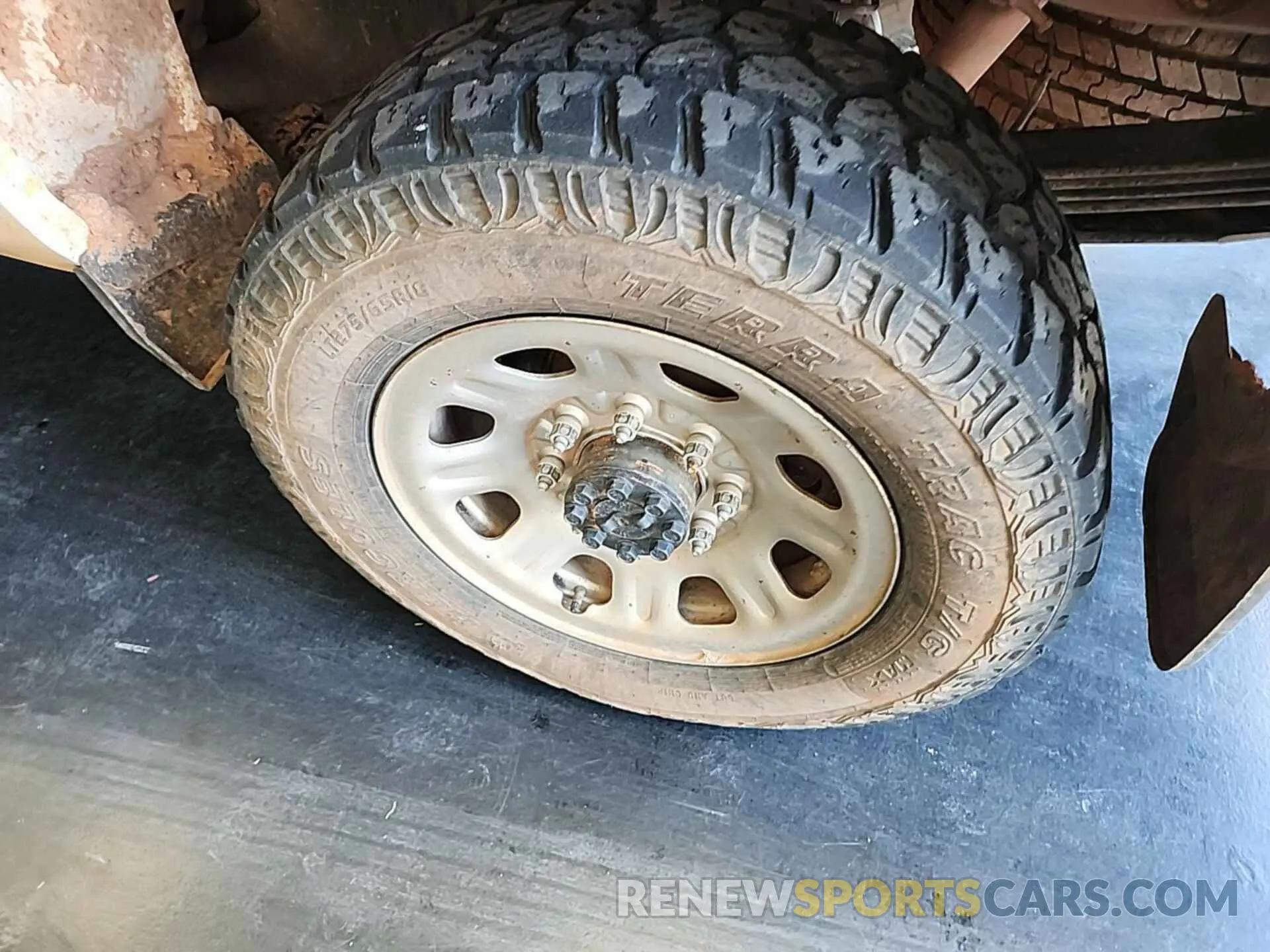 29 Photograph of a damaged car 2GC2KREGXK1132154 CHEVROLET SILVERADO 2019