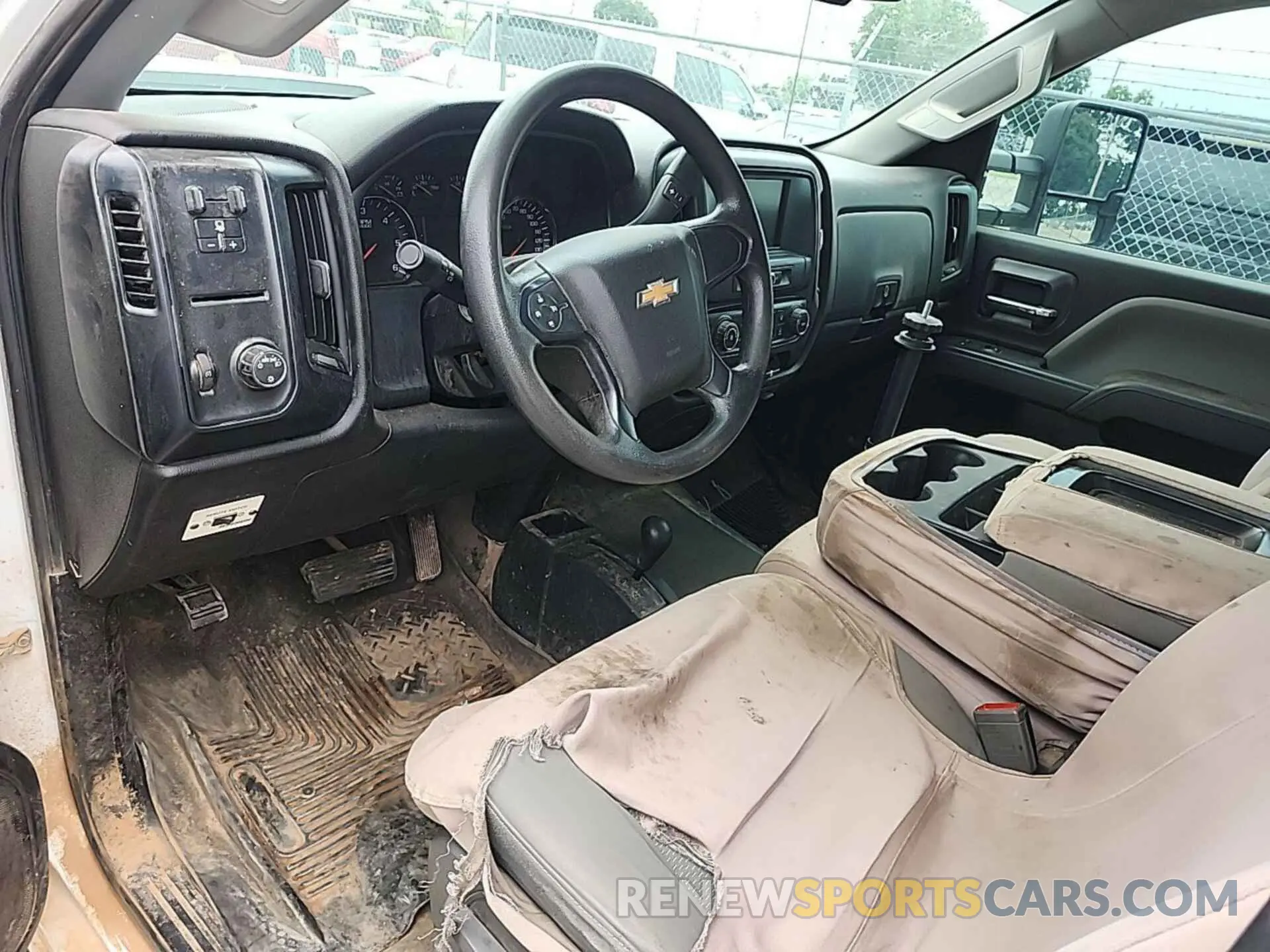 19 Photograph of a damaged car 2GC2KREGXK1175330 CHEVROLET SILVERADO 2019
