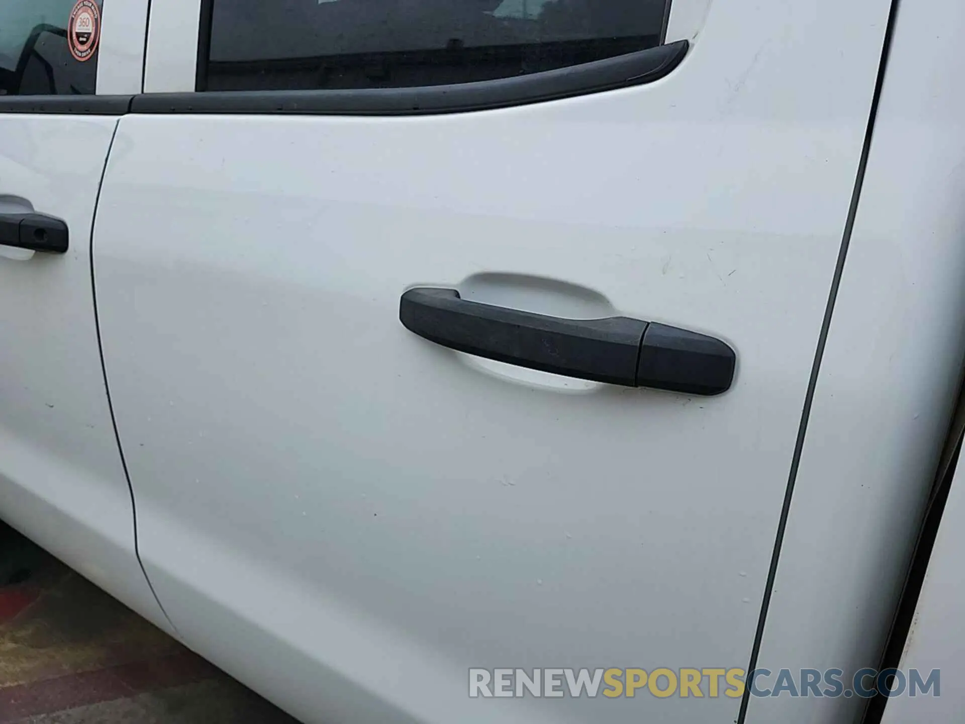 26 Photograph of a damaged car 2GC2KREGXK1175330 CHEVROLET SILVERADO 2019
