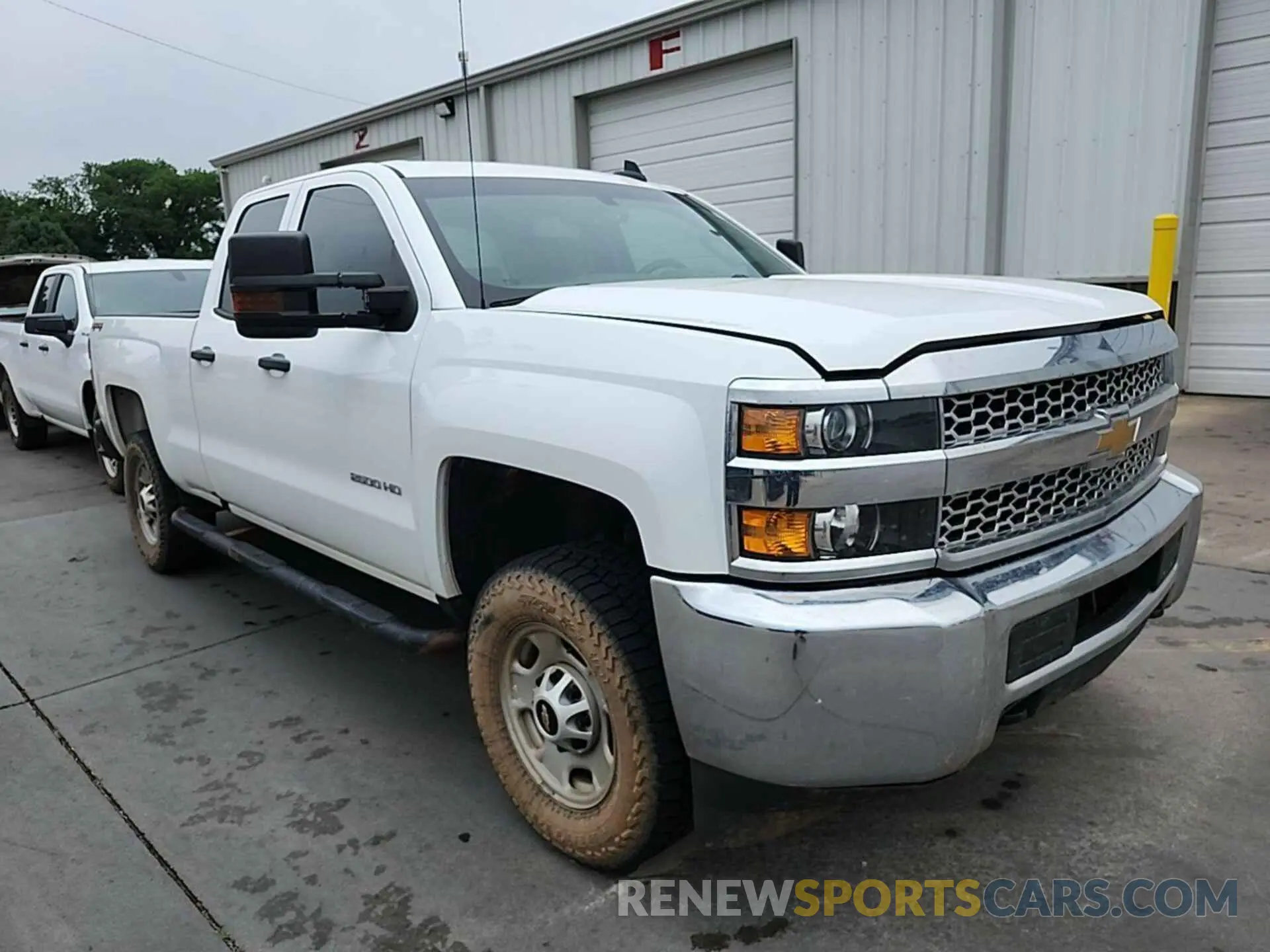 29 Photograph of a damaged car 2GC2KREGXK1175330 CHEVROLET SILVERADO 2019