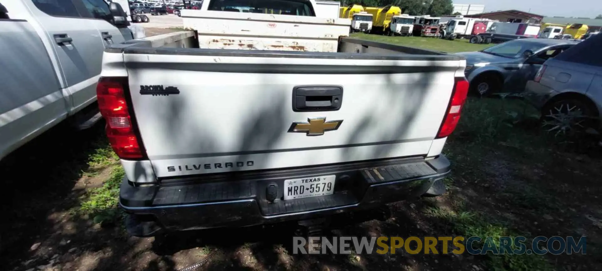 11 Photograph of a damaged car 2GC2KREGXK1222615 CHEVROLET SILVERADO 2019