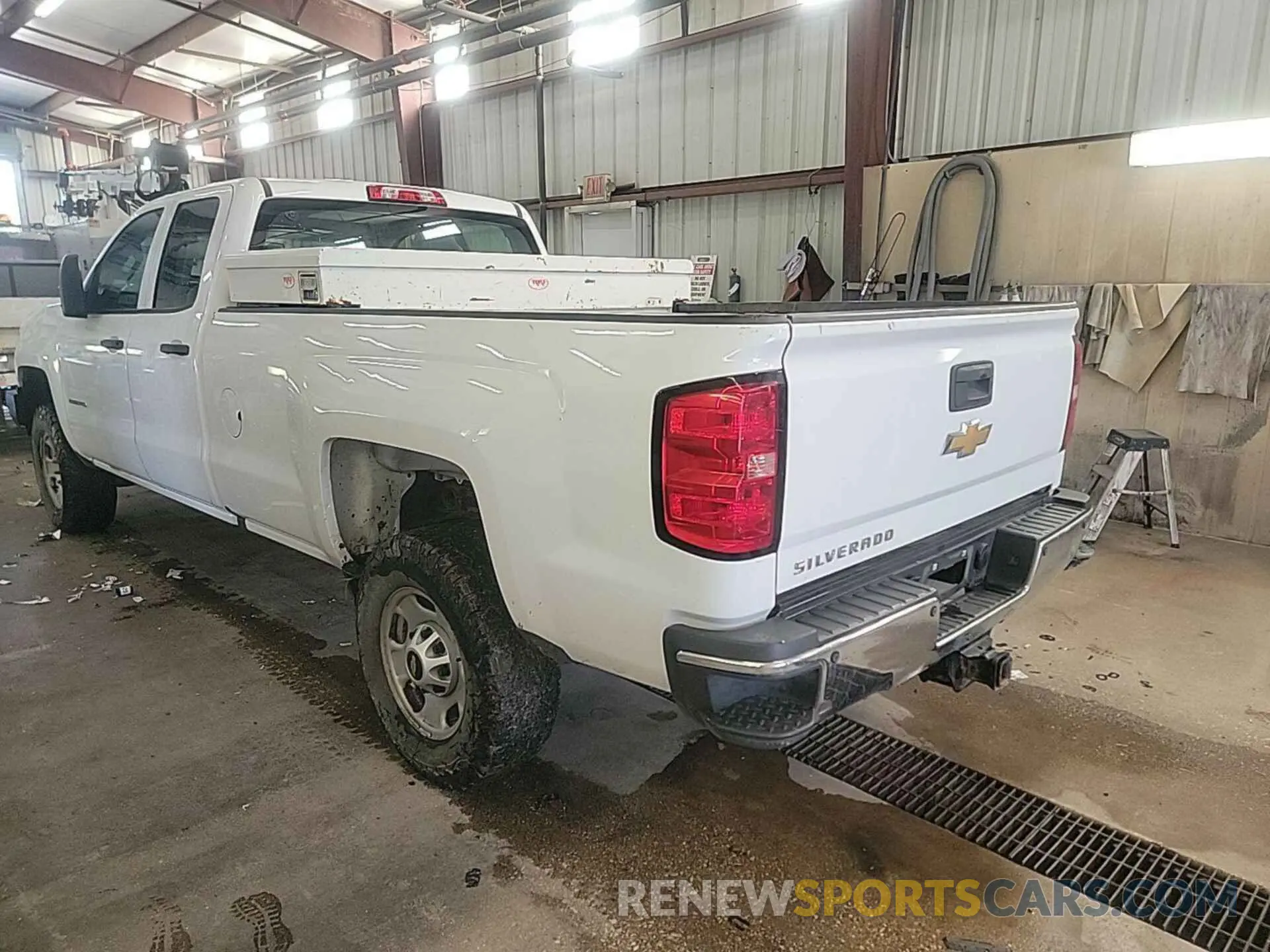 24 Photograph of a damaged car 2GC2KREGXK1222615 CHEVROLET SILVERADO 2019