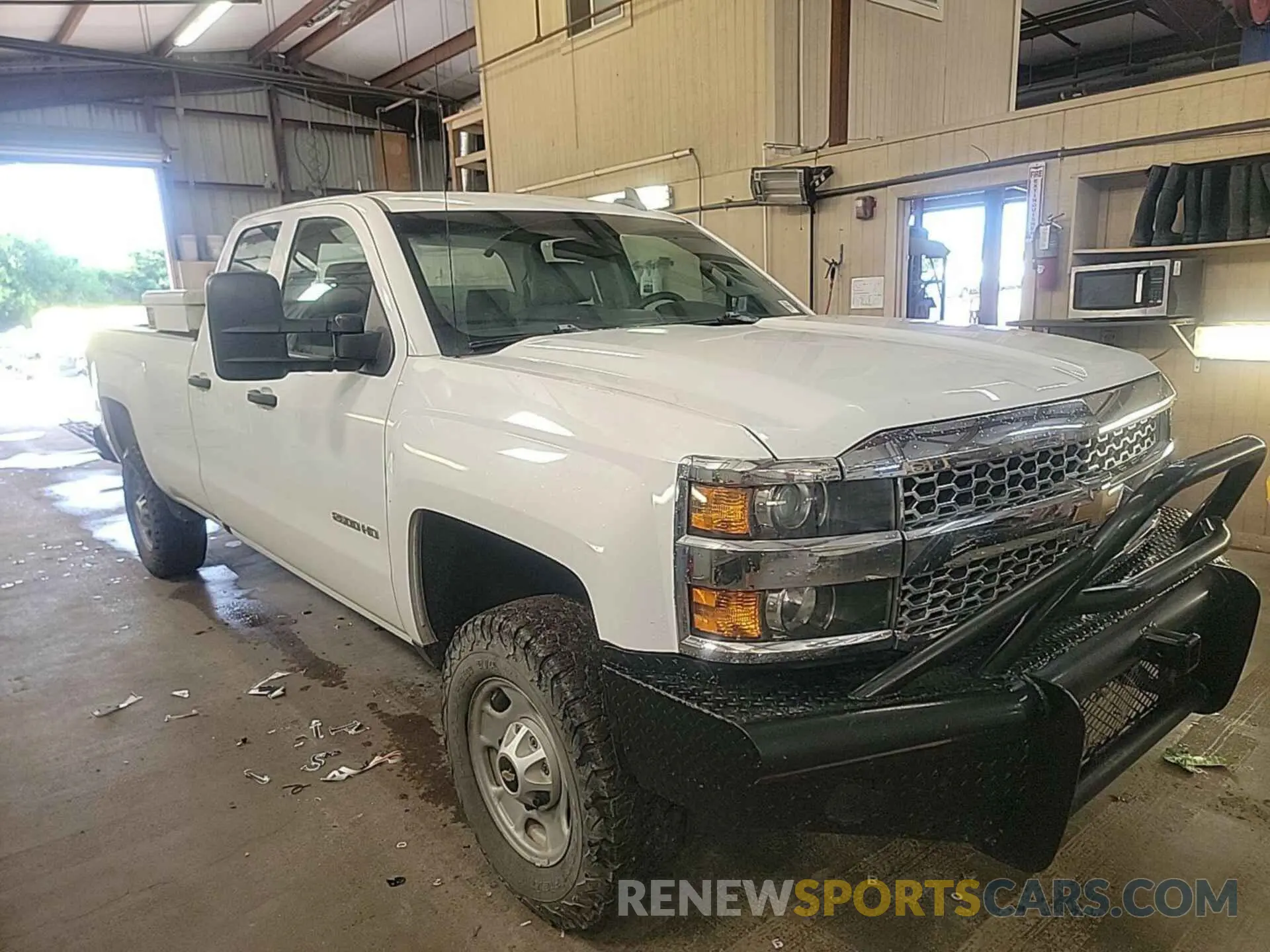 28 Photograph of a damaged car 2GC2KREGXK1222615 CHEVROLET SILVERADO 2019