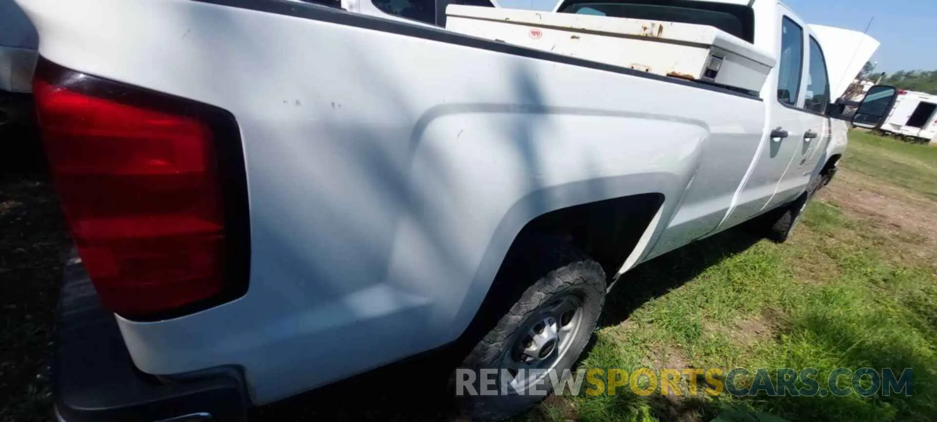 30 Photograph of a damaged car 2GC2KREGXK1222615 CHEVROLET SILVERADO 2019