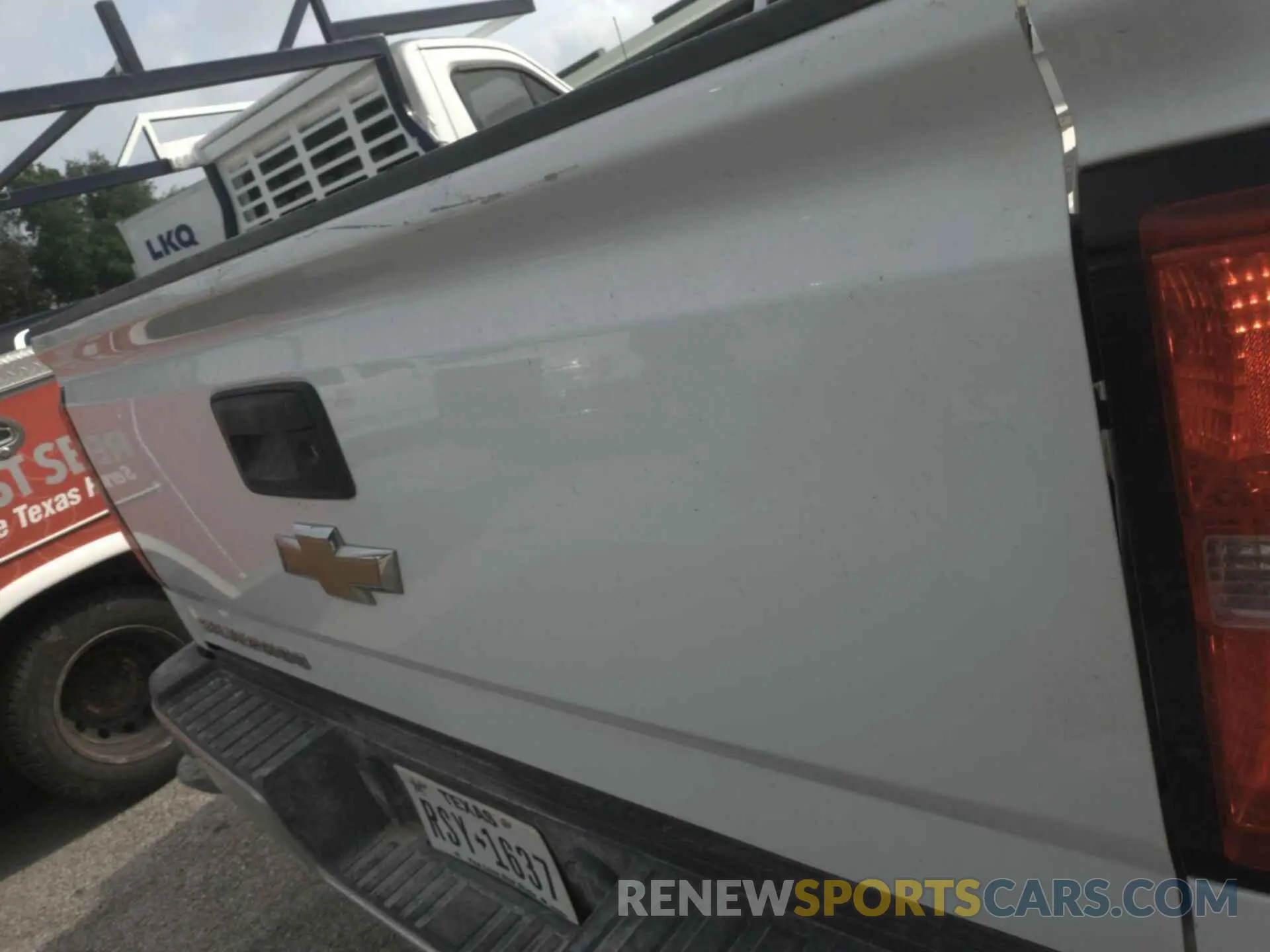 24 Photograph of a damaged car 2GC2KREGXK1230746 CHEVROLET SILVERADO 2019