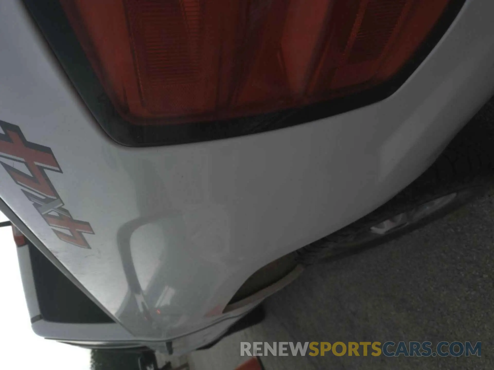 27 Photograph of a damaged car 2GC2KREGXK1230746 CHEVROLET SILVERADO 2019