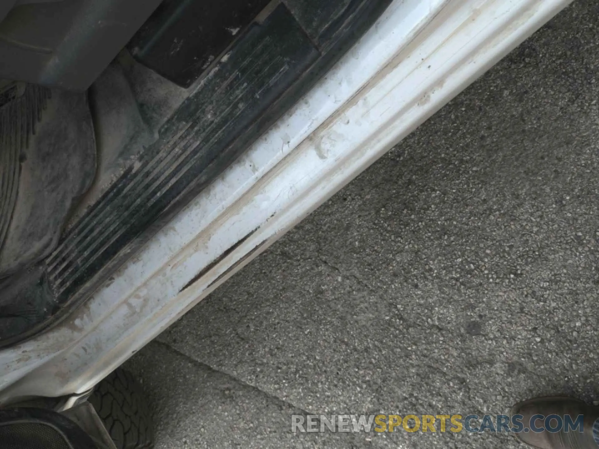 28 Photograph of a damaged car 2GC2KREGXK1230746 CHEVROLET SILVERADO 2019