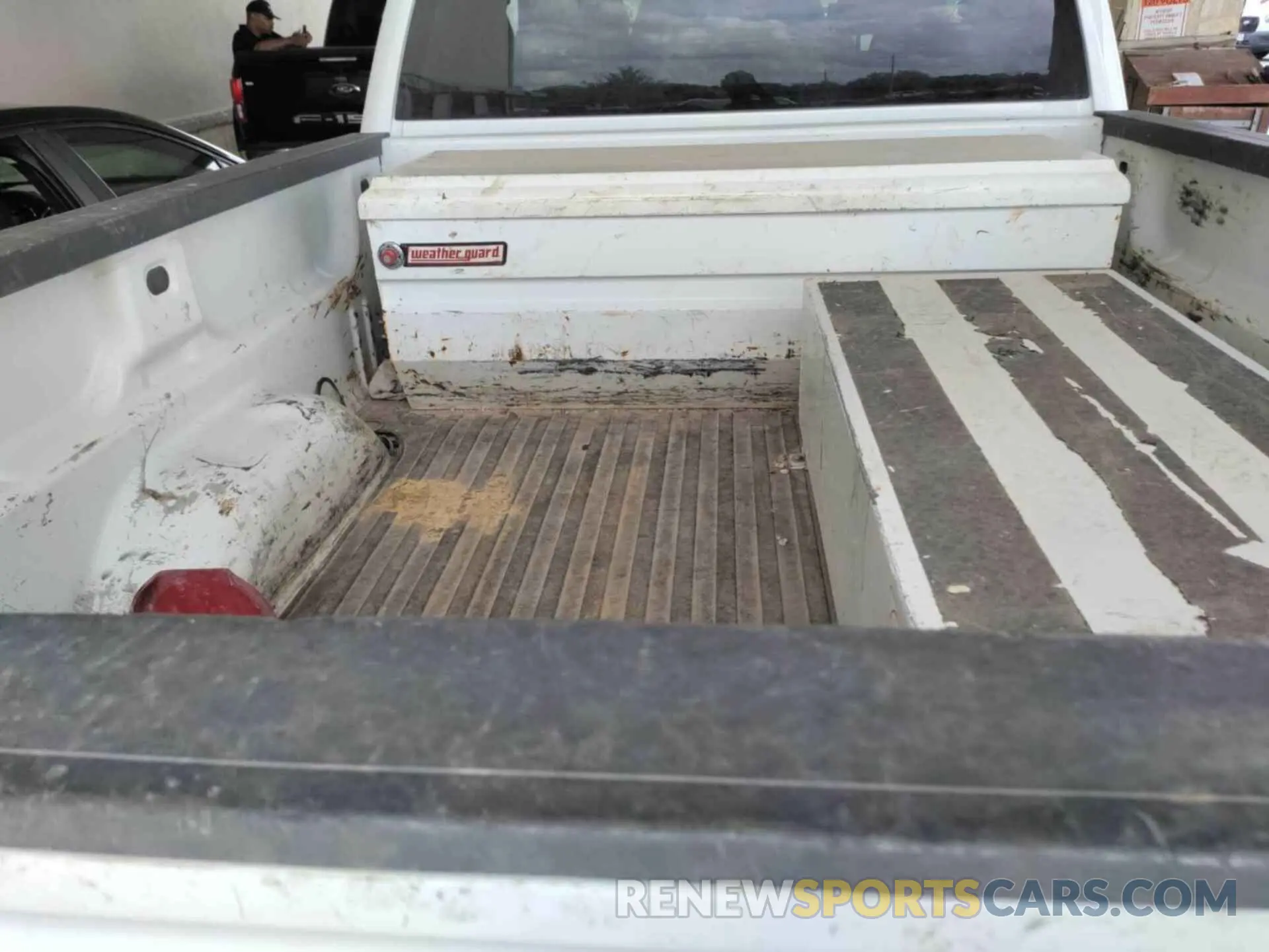 4 Photograph of a damaged car 2GC2KREGXK1230746 CHEVROLET SILVERADO 2019