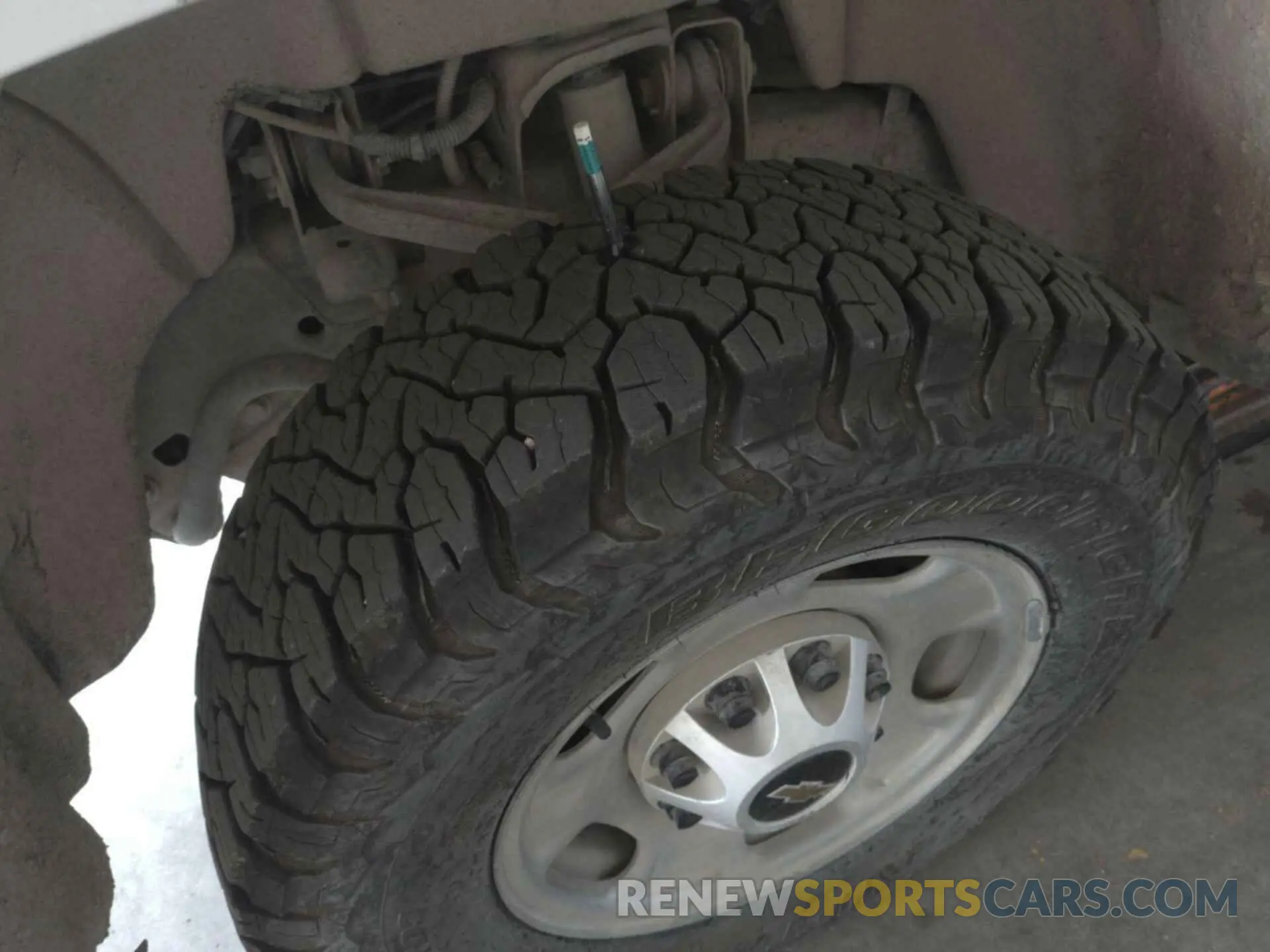8 Photograph of a damaged car 2GC2KREGXK1230746 CHEVROLET SILVERADO 2019