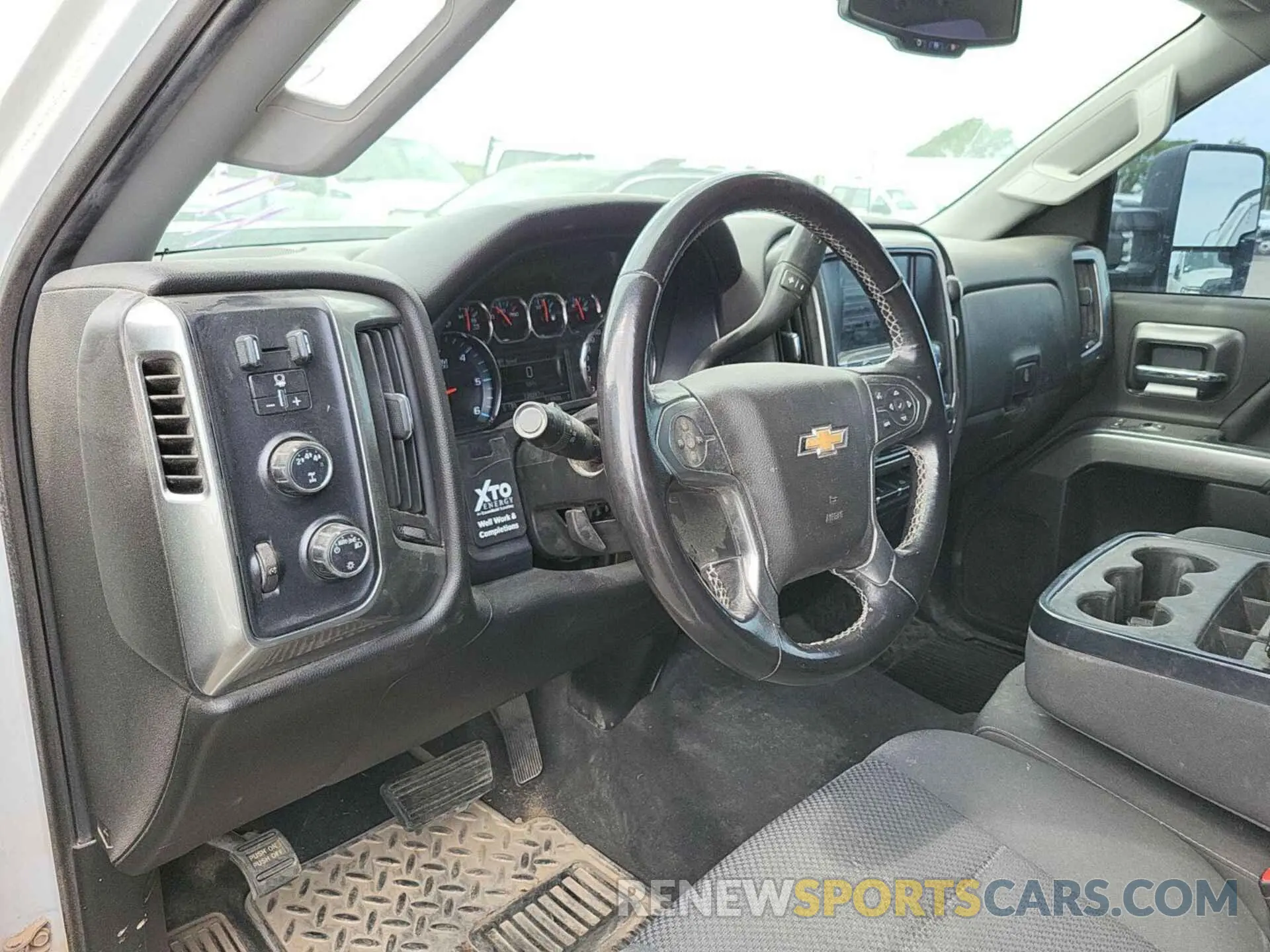 1 Photograph of a damaged car 2GC2KSEG2K1159212 CHEVROLET SILVERADO 2019