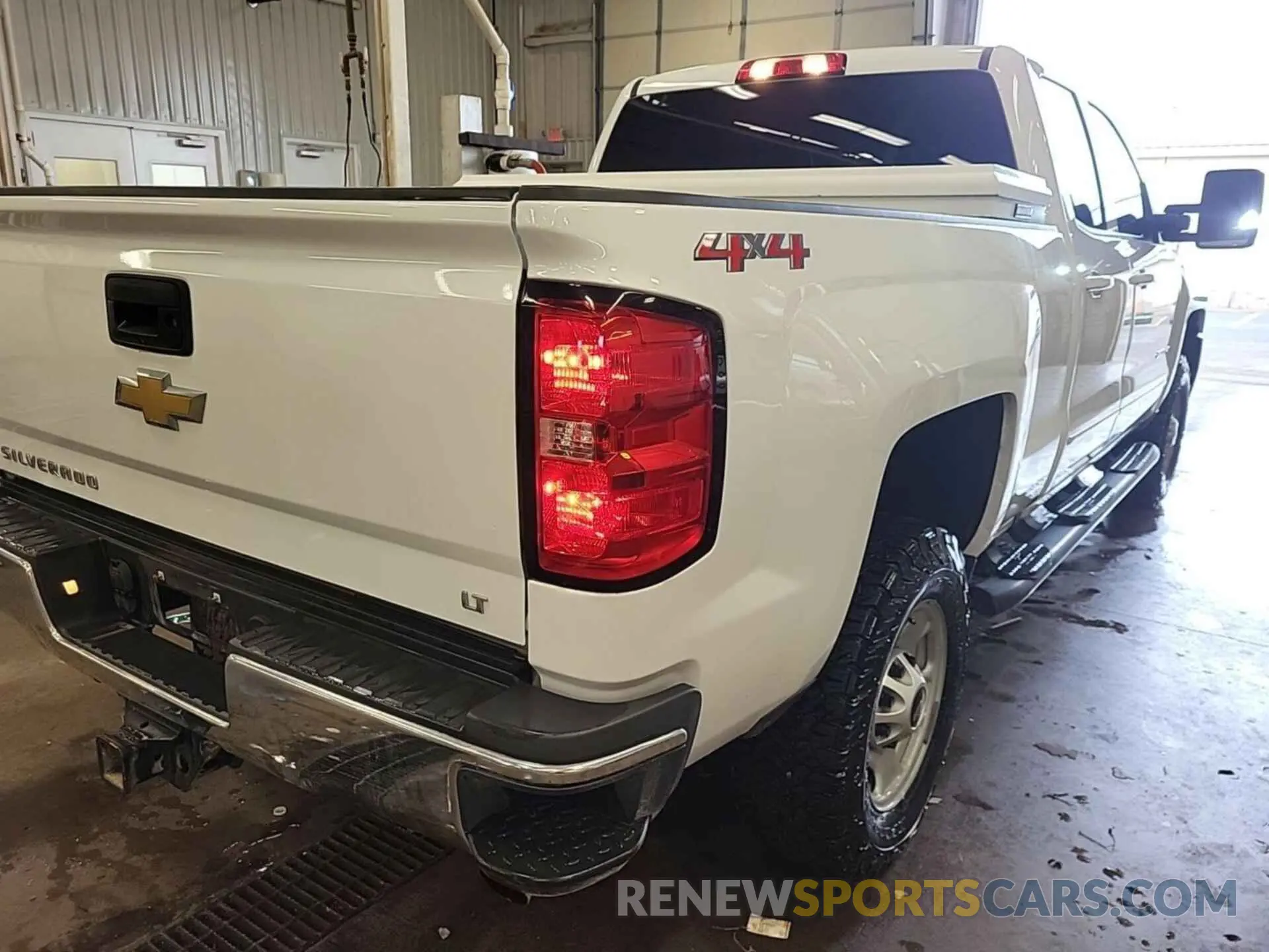 3 Photograph of a damaged car 2GC2KSEG2K1159212 CHEVROLET SILVERADO 2019