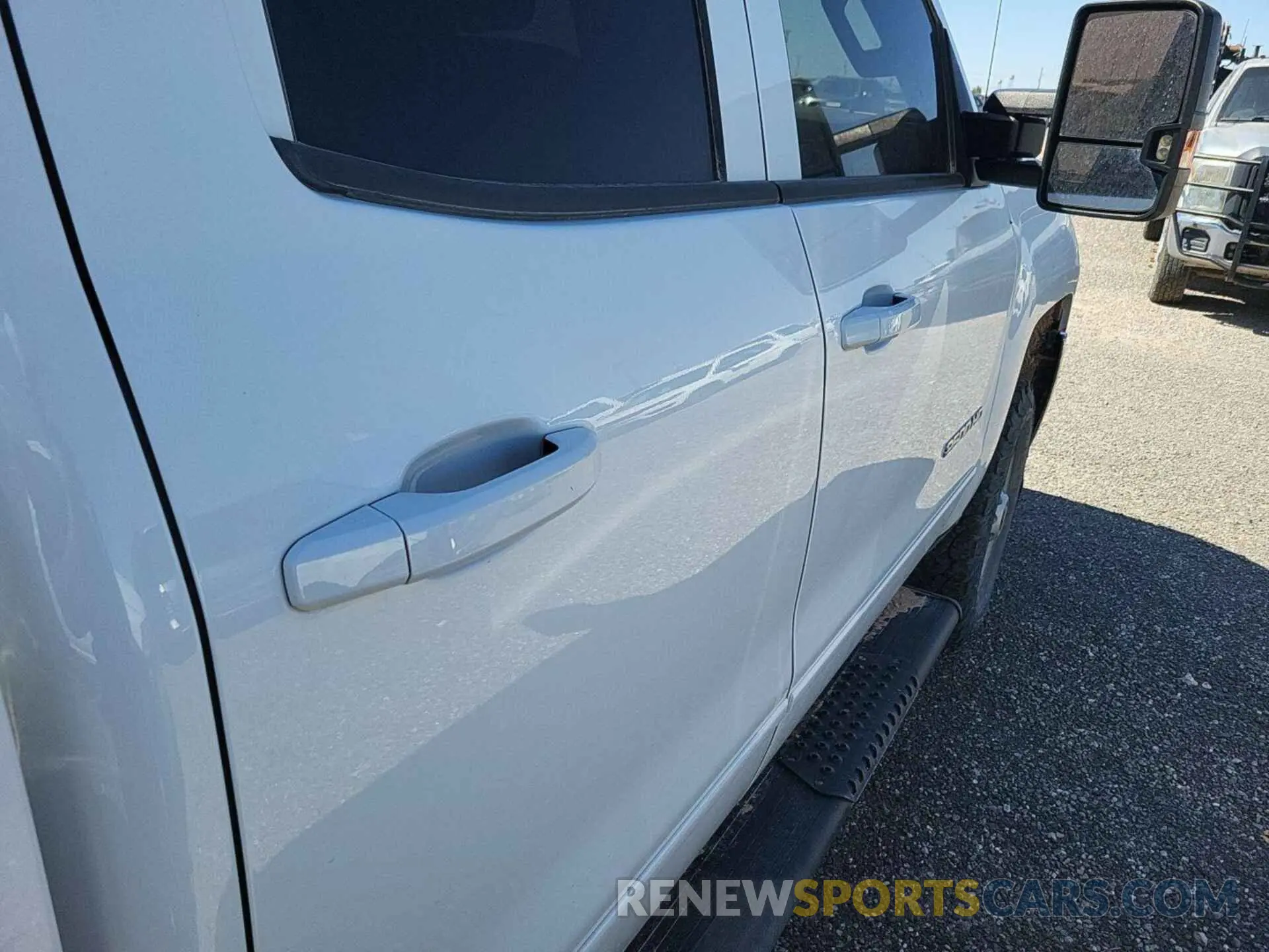 9 Photograph of a damaged car 2GC2KSEG3K1208692 CHEVROLET SILVERADO 2019