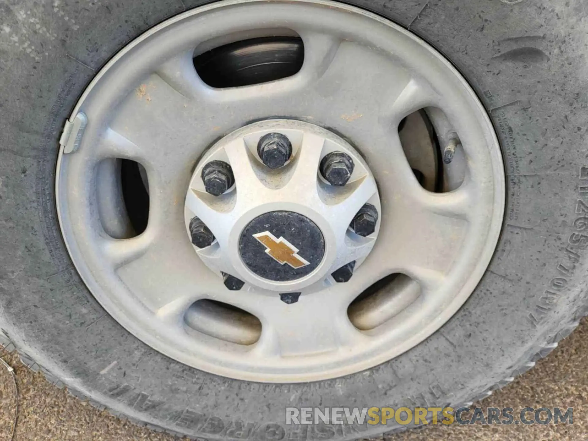 2 Photograph of a damaged car 2GC2KSEG4K1208880 CHEVROLET SILVERADO 2019