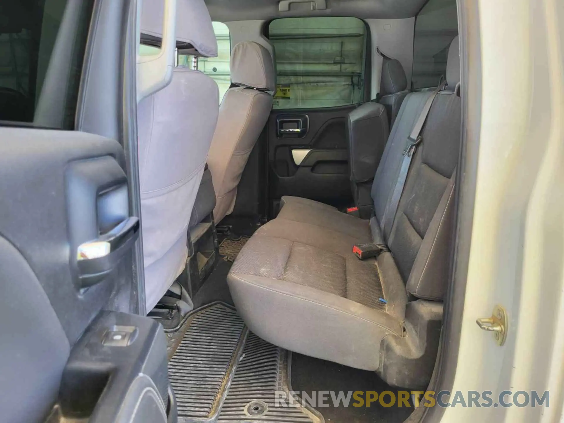 37 Photograph of a damaged car 2GC2KSEG4K1208880 CHEVROLET SILVERADO 2019