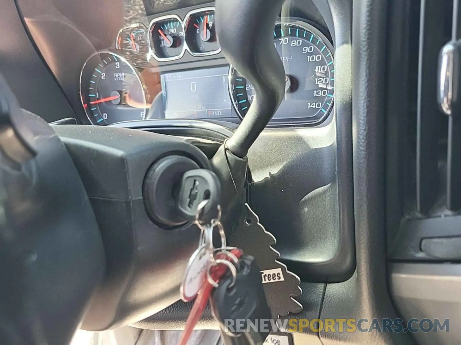 18 Photograph of a damaged car 2GC2KSEG5K1209293 CHEVROLET SILVERADO 2019