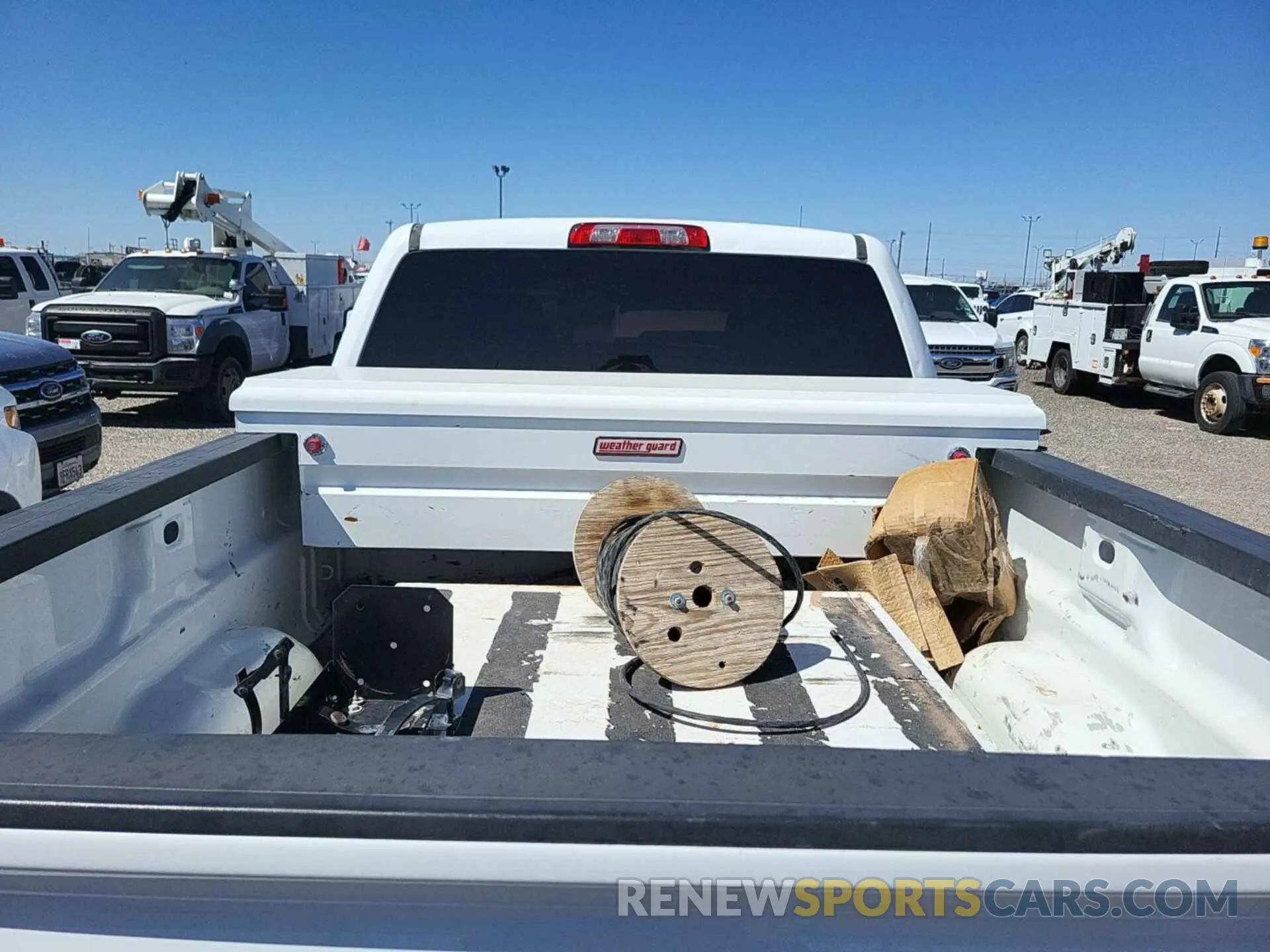6 Photograph of a damaged car 2GC2KSEG5K1209293 CHEVROLET SILVERADO 2019