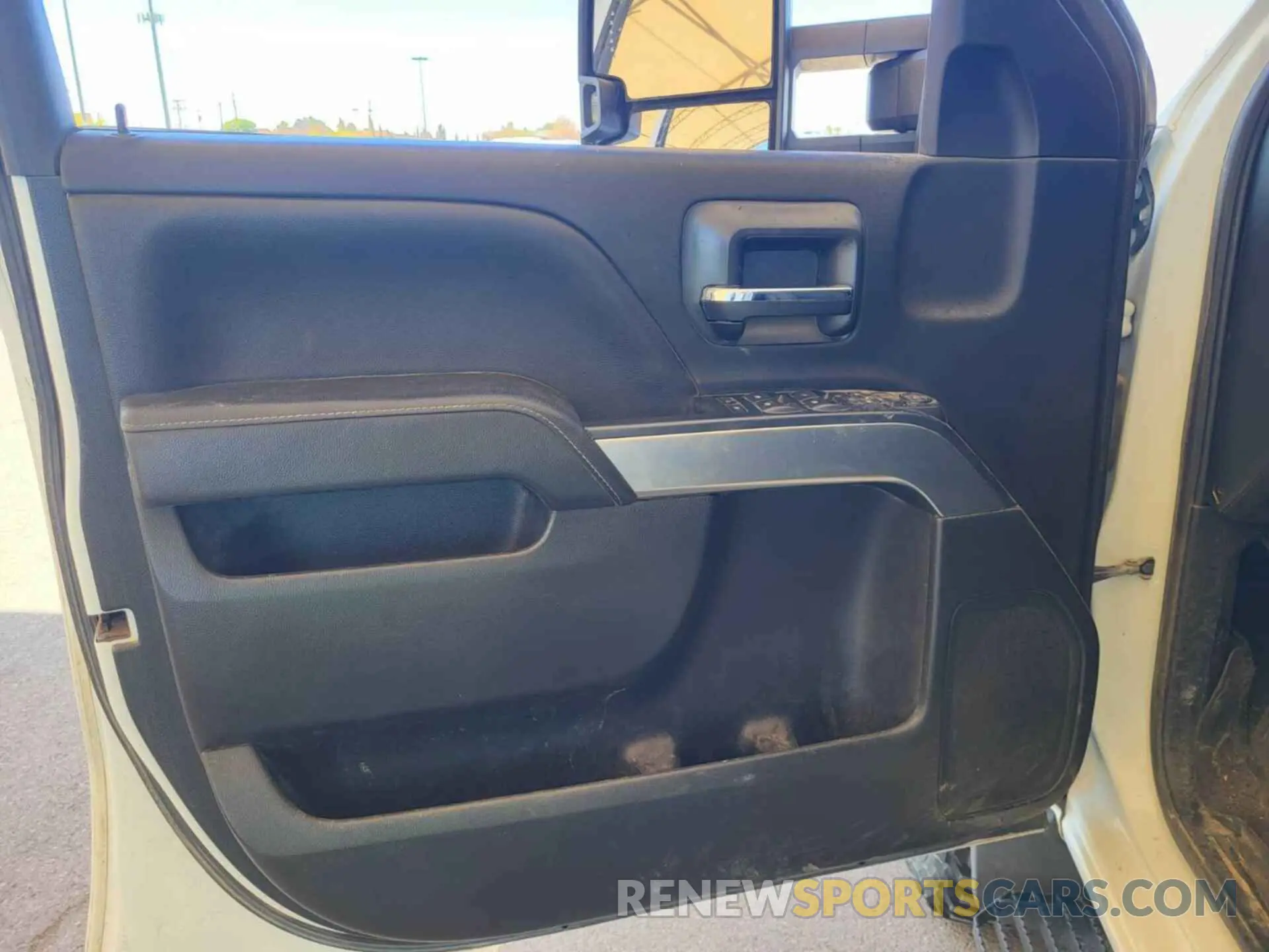 23 Photograph of a damaged car 2GC2KSEG9K1144514 CHEVROLET SILVERADO 2019