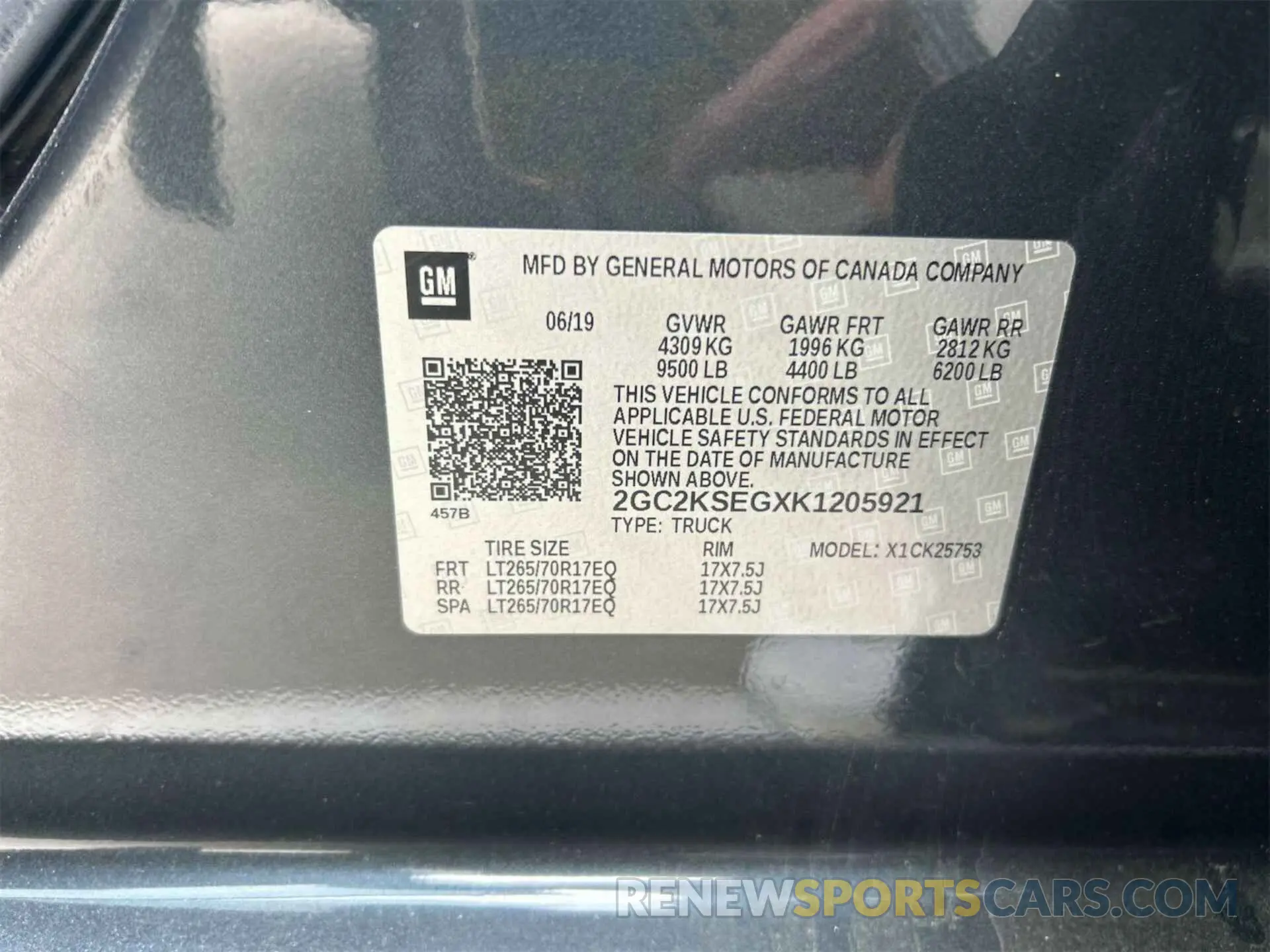 2 Photograph of a damaged car 2GC2KSEGXK1205921 CHEVROLET SILVERADO 2019