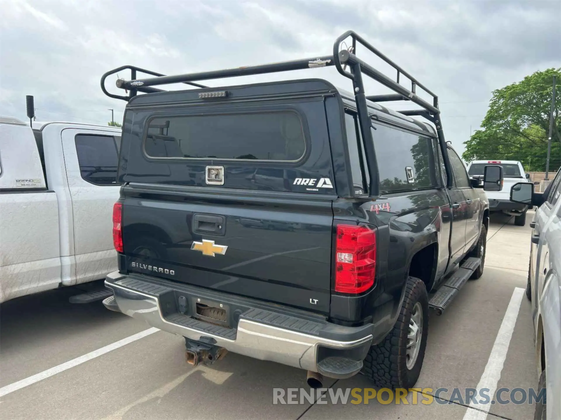 4 Photograph of a damaged car 2GC2KSEGXK1205921 CHEVROLET SILVERADO 2019