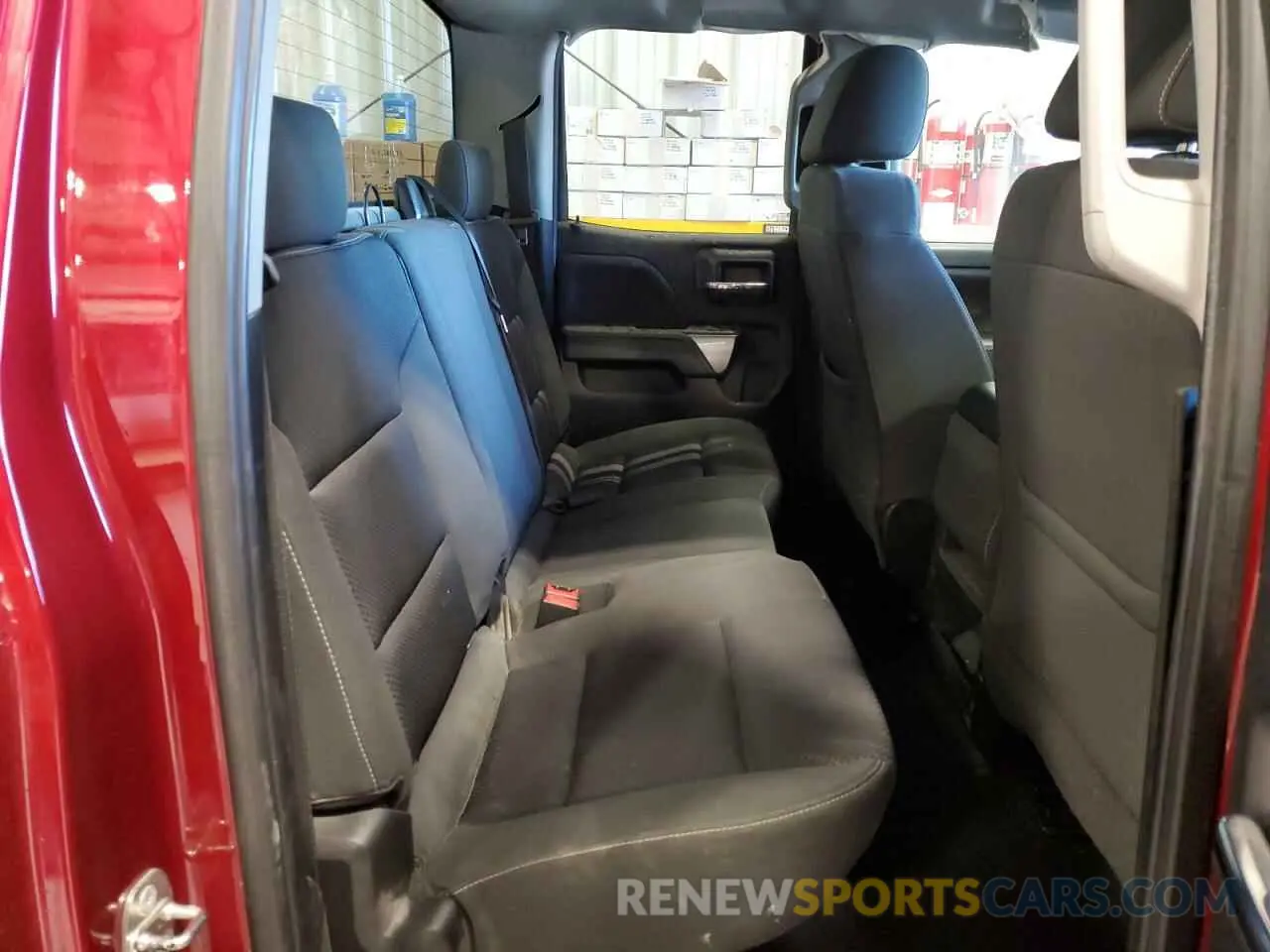 10 Photograph of a damaged car 2GCVKPEC4K1174026 CHEVROLET SILVERADO 2019