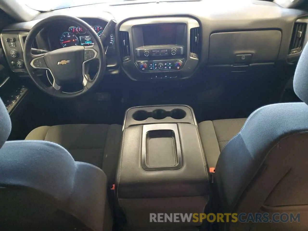 8 Photograph of a damaged car 2GCVKPEC4K1174026 CHEVROLET SILVERADO 2019