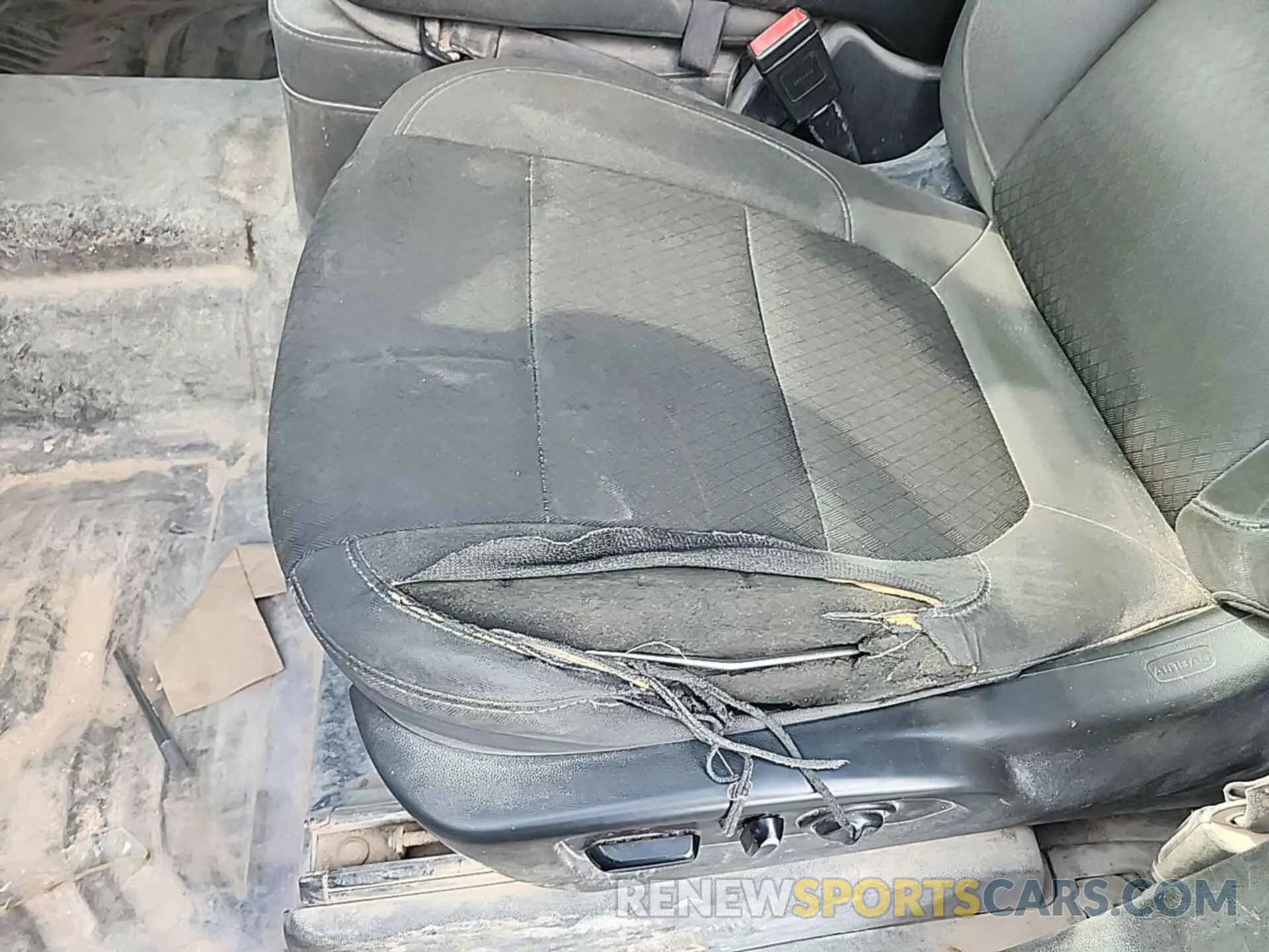 11 Photograph of a damaged car 1GC1YLE74LF160453 CHEVROLET SILVERADO 2020