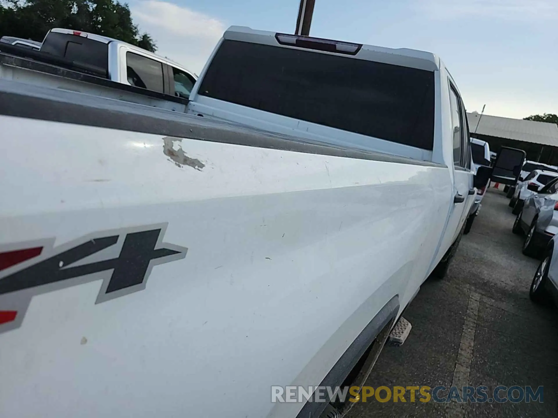 15 Photograph of a damaged car 1GC1YLE74LF160453 CHEVROLET SILVERADO 2020