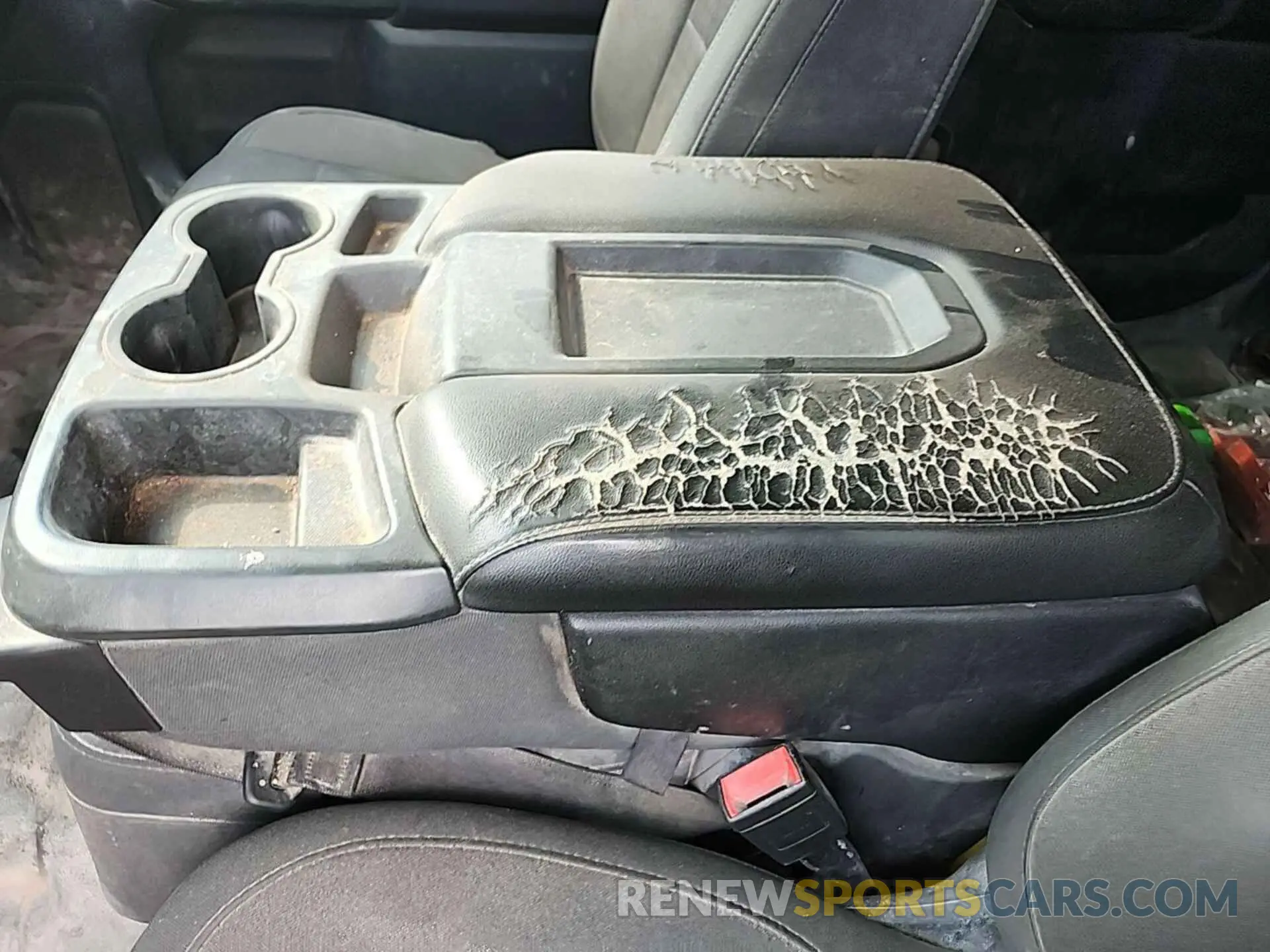 9 Photograph of a damaged car 1GC1YLE74LF160453 CHEVROLET SILVERADO 2020